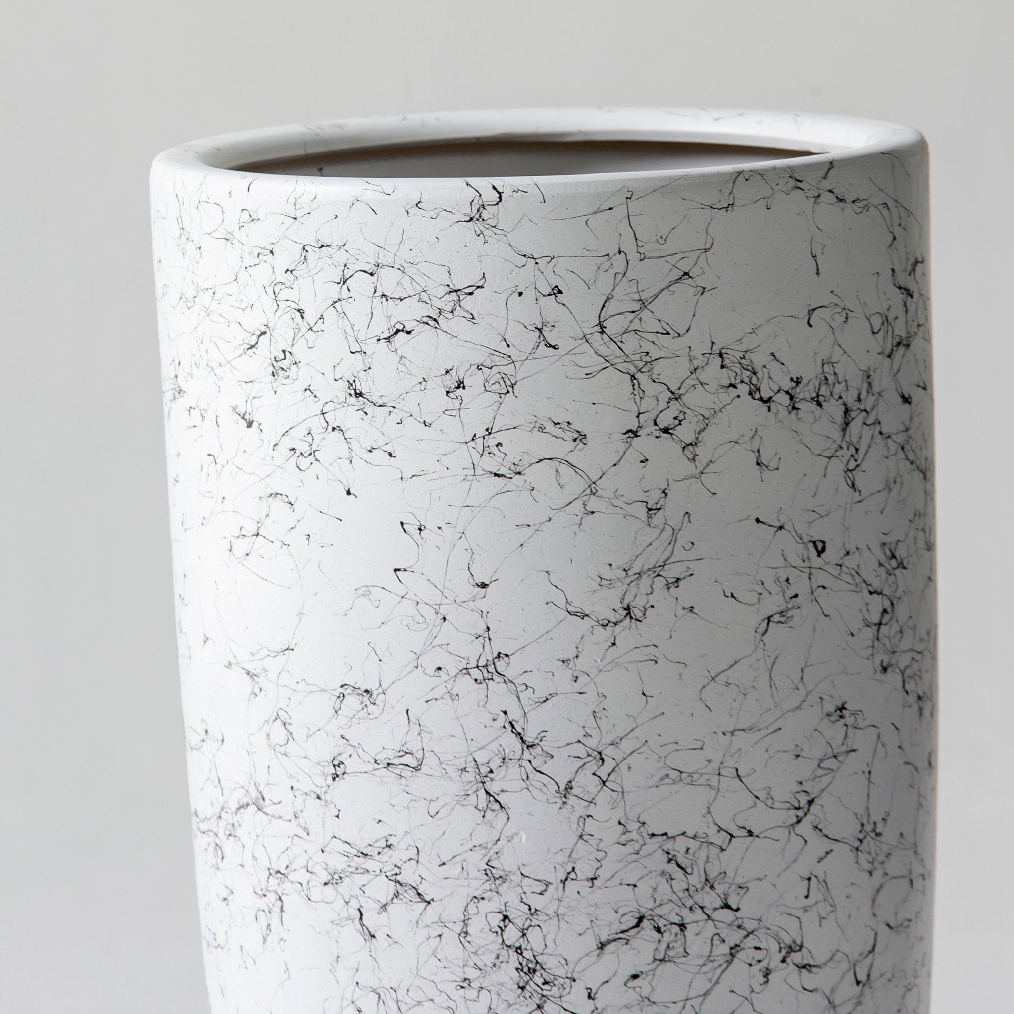 GROVA WHITE PLANTER - Art and craft furniture