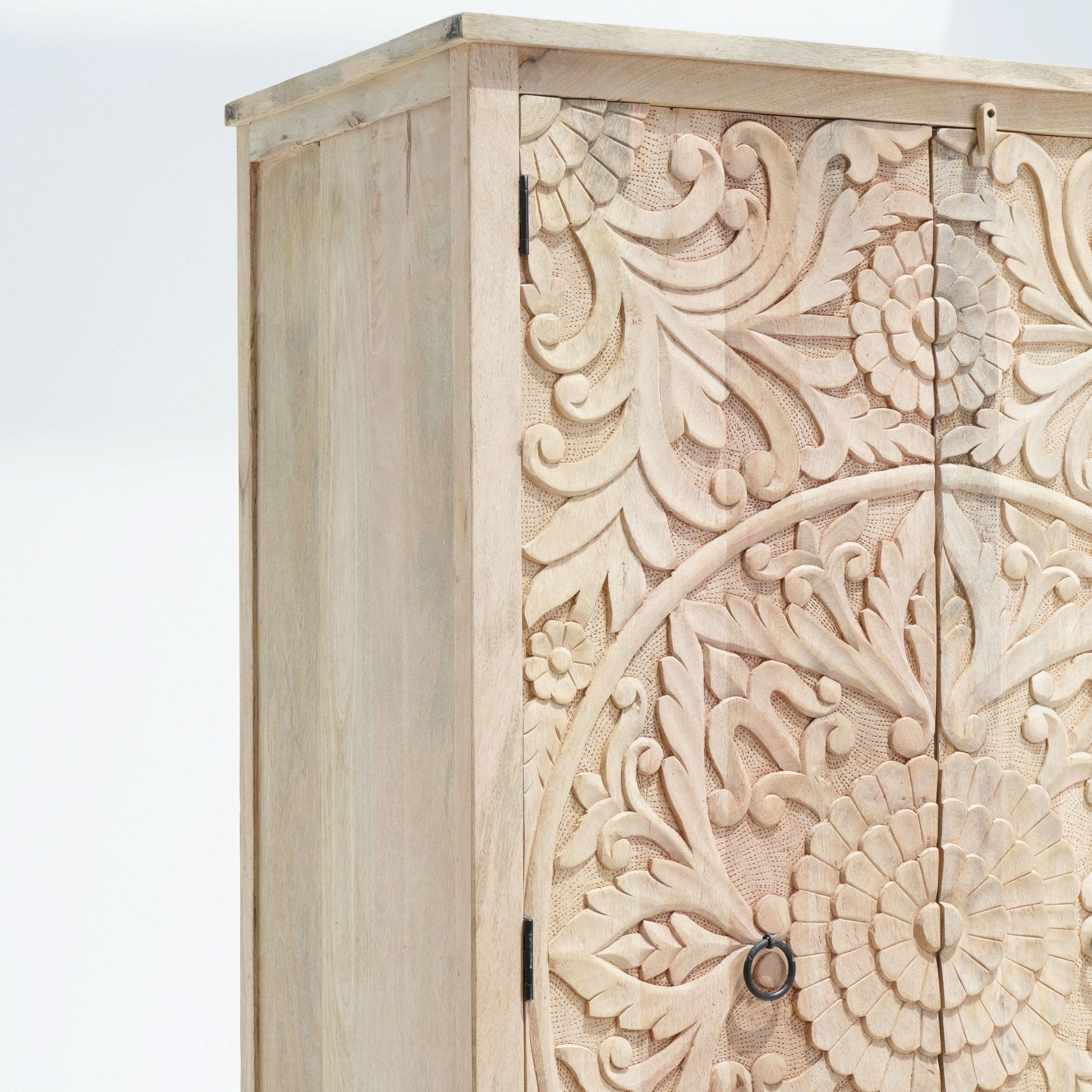 HERITAGE DABORA CARVED CABINET - Art and craft furniture