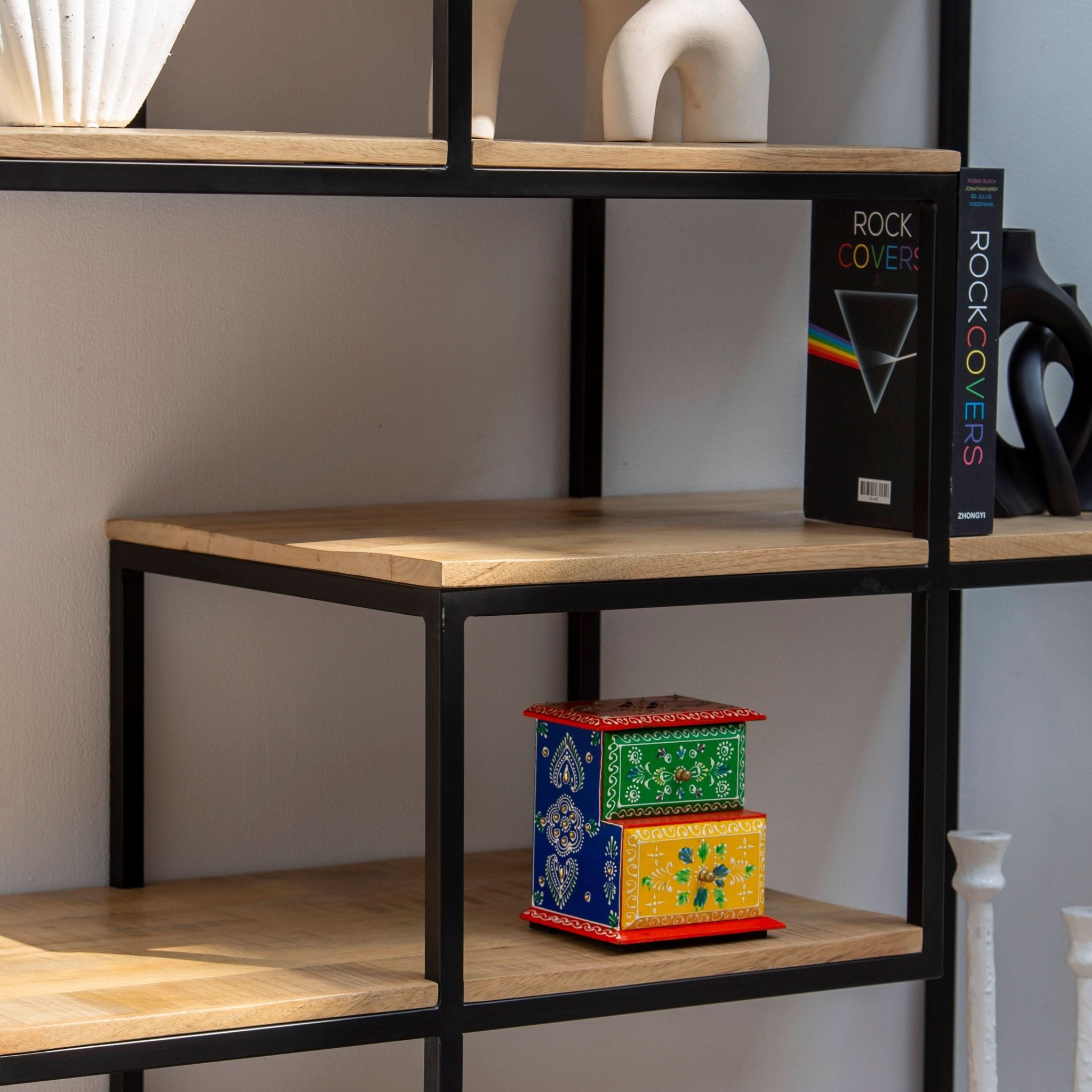INDUSTRIAL WOODEN BOOKSHELF - Art and craft furniture
