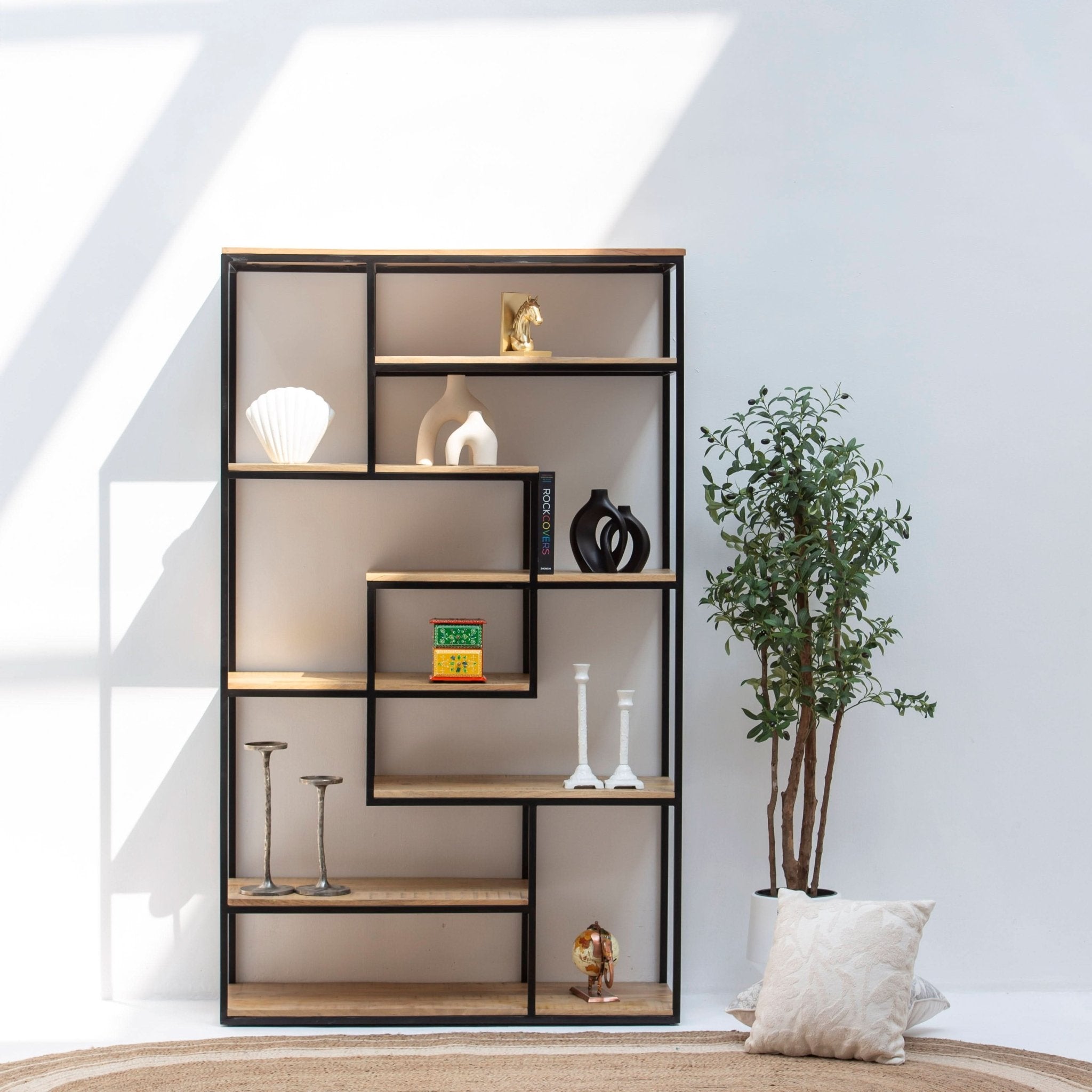 INDUSTRIAL WOODEN BOOKSHELF - Art and craft furniture