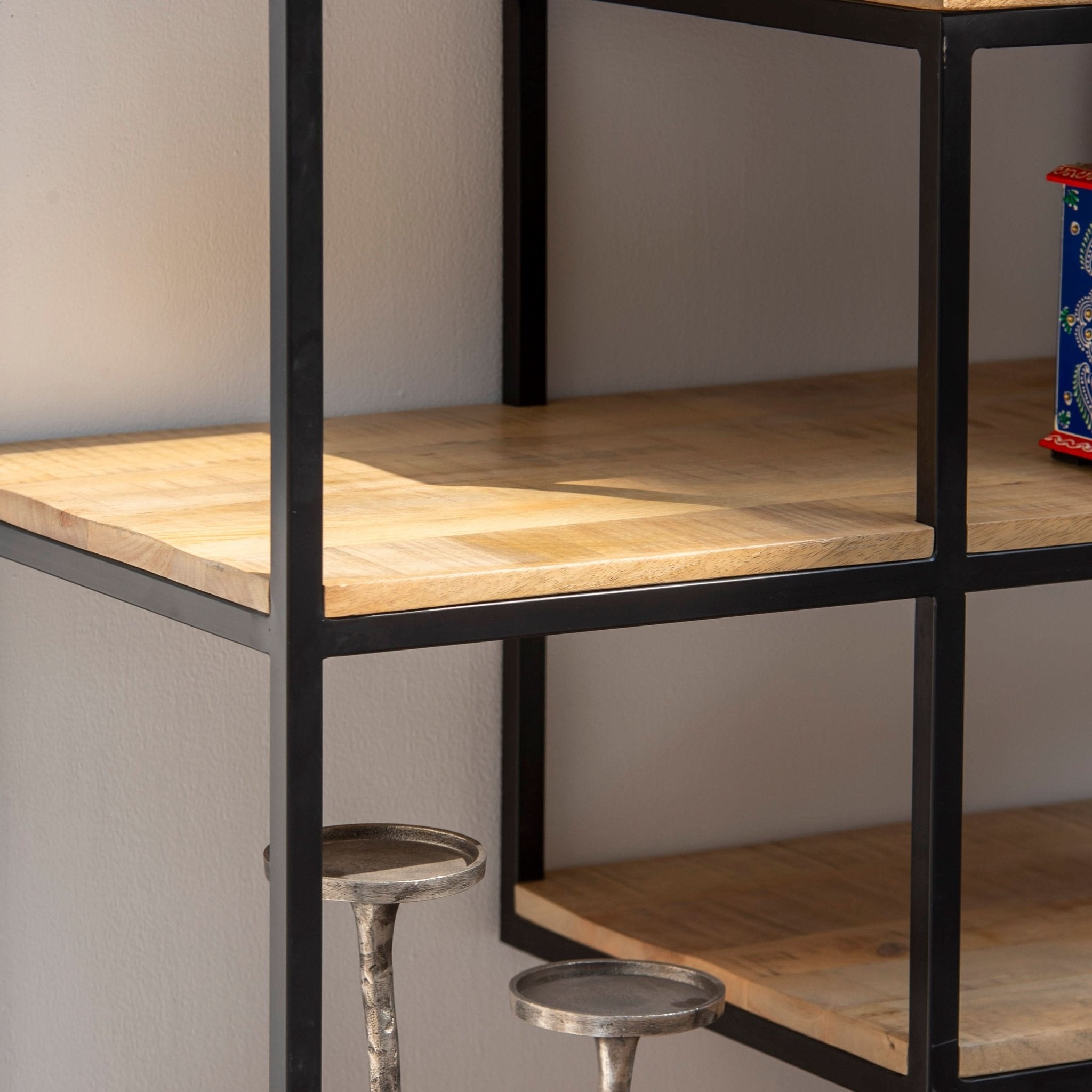INDUSTRIAL WOODEN BOOKSHELF - Art and craft furniture