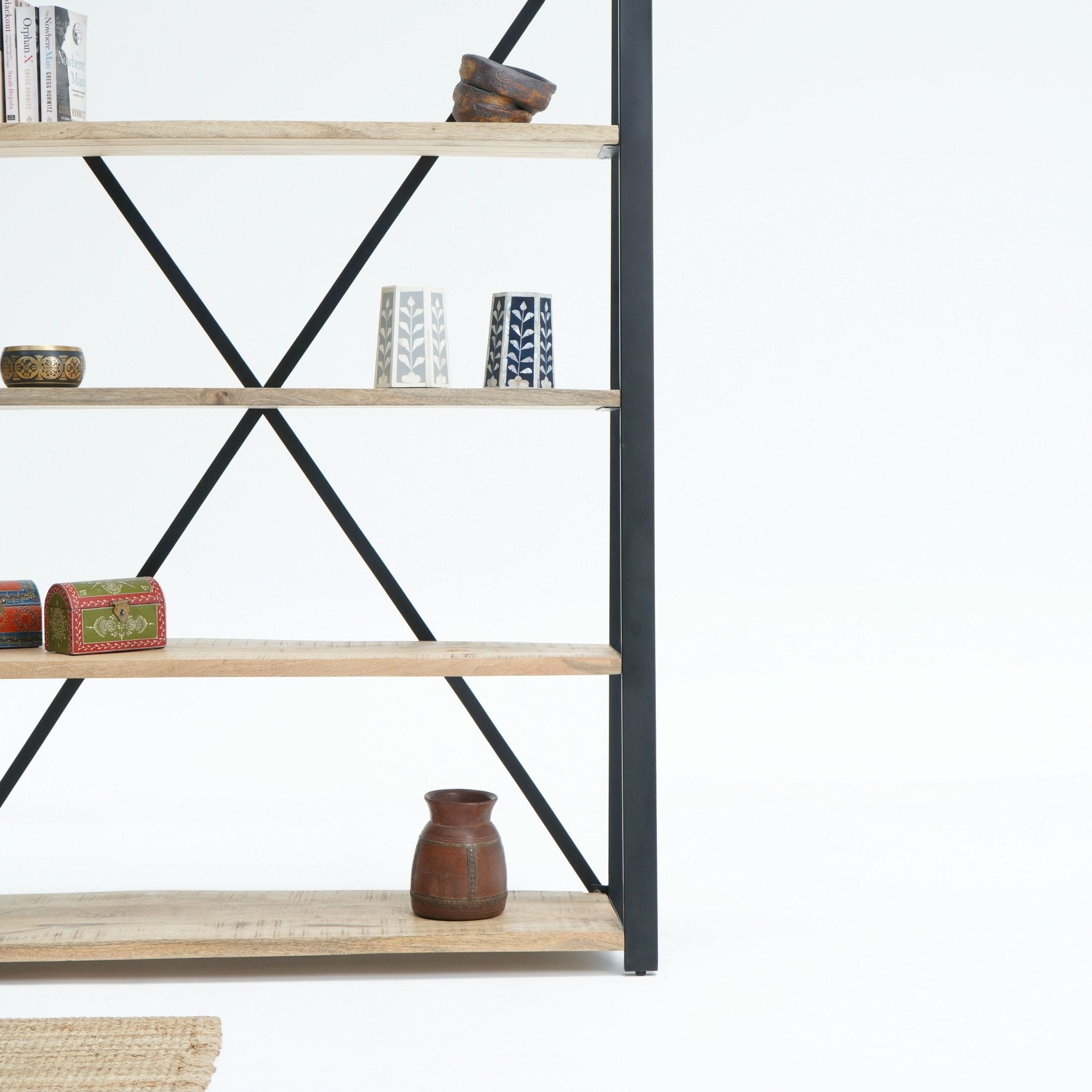 IRONIX BLACK METAL BOOKSHELF - Art and craft furniture