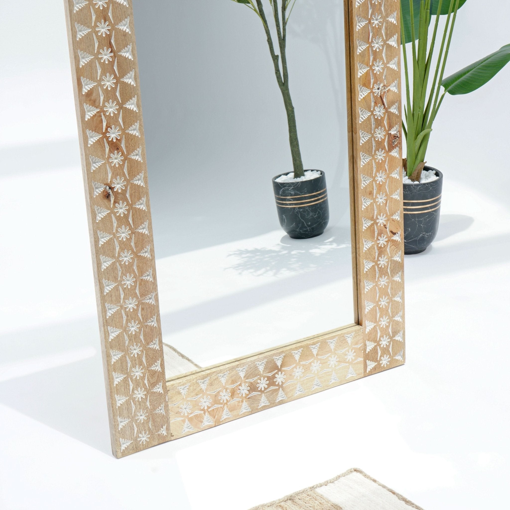 IVORY CNC DESIGN MIRROR FRAME - Art and craft furniture