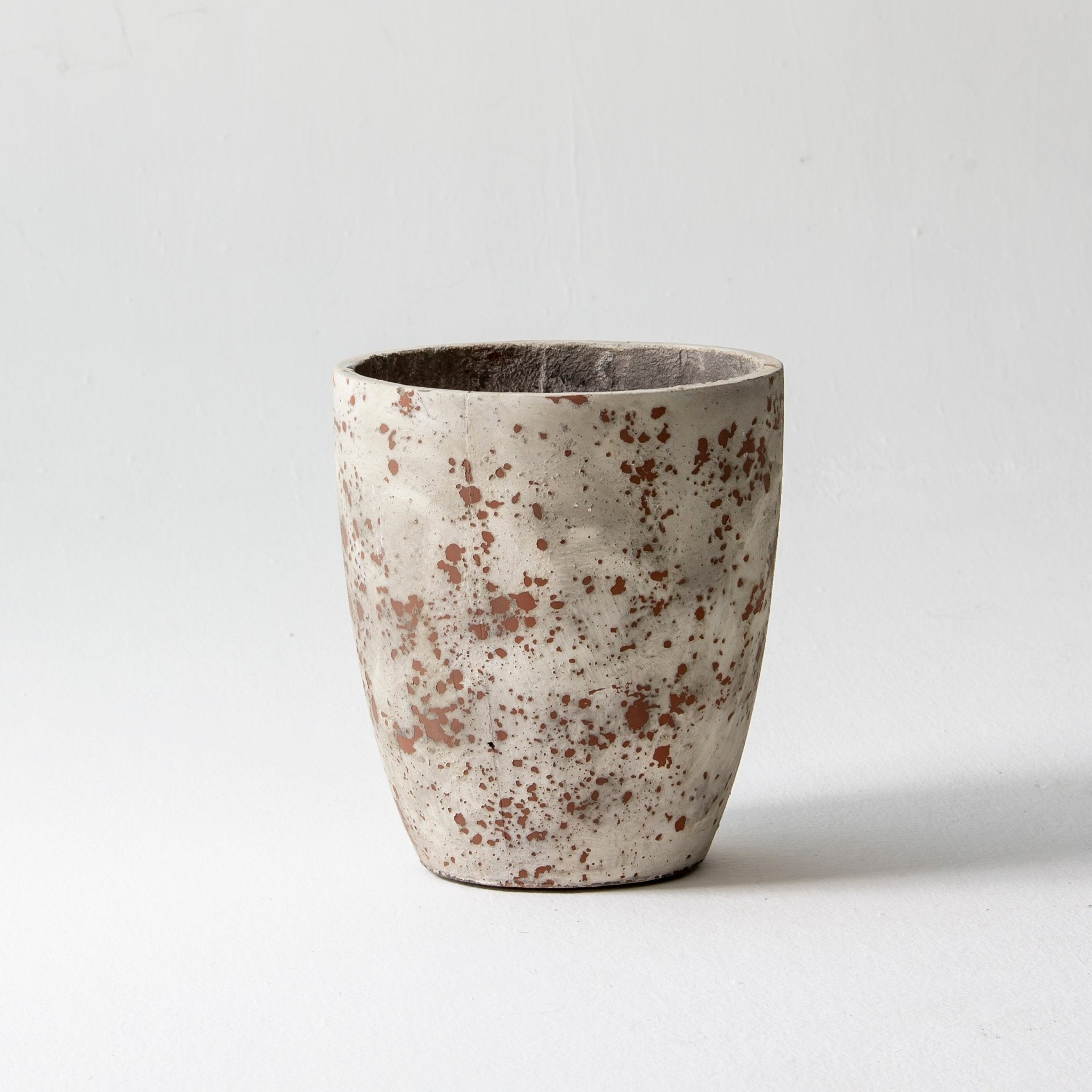 LIVA GREYISH PLANTER - Art and craft furniture