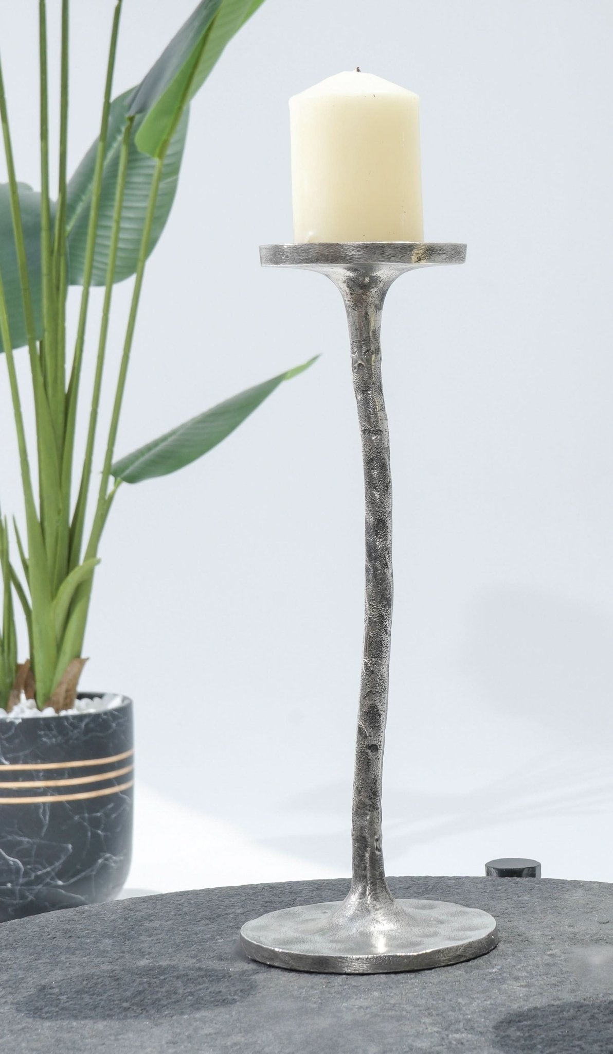 LUMINOUS GRACE BIG PILLAR HOLDER - Art and craft furniture