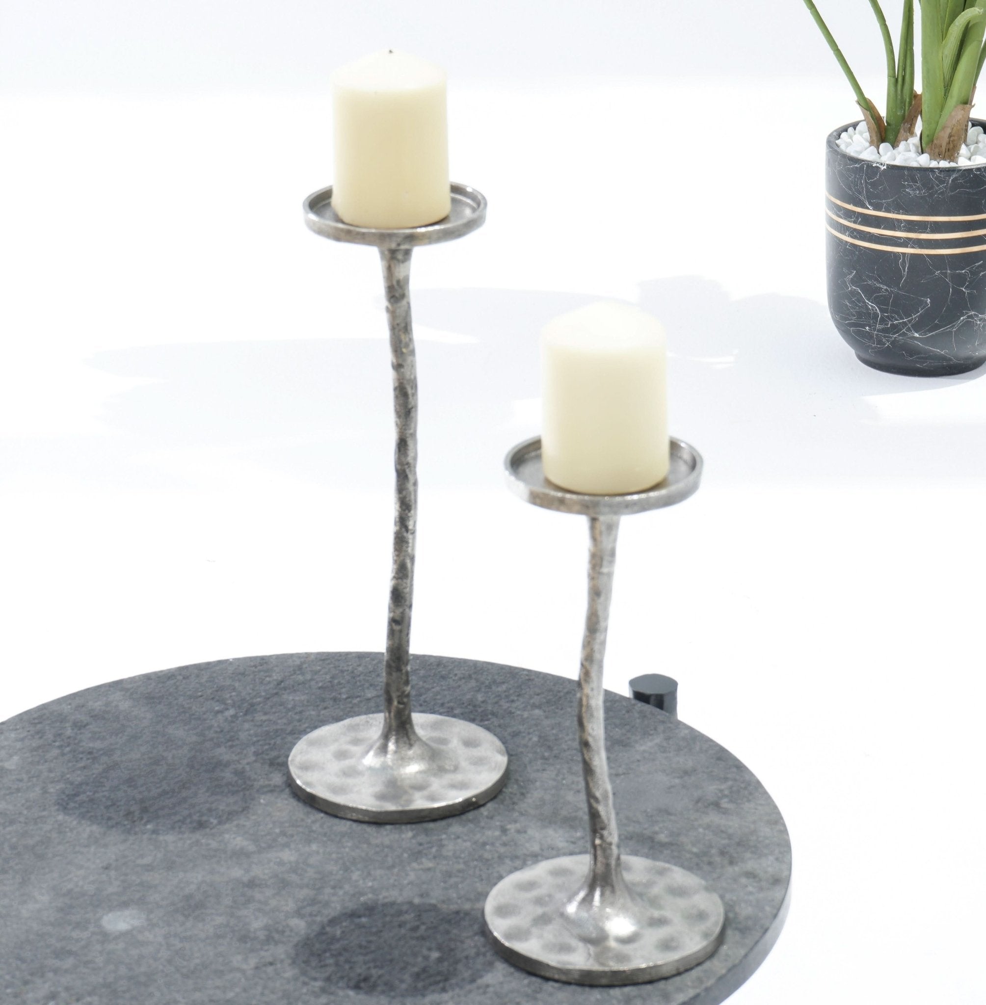 LUMINOUS GRACE SMALL PILLAR HOLDER - Art and craft furniture