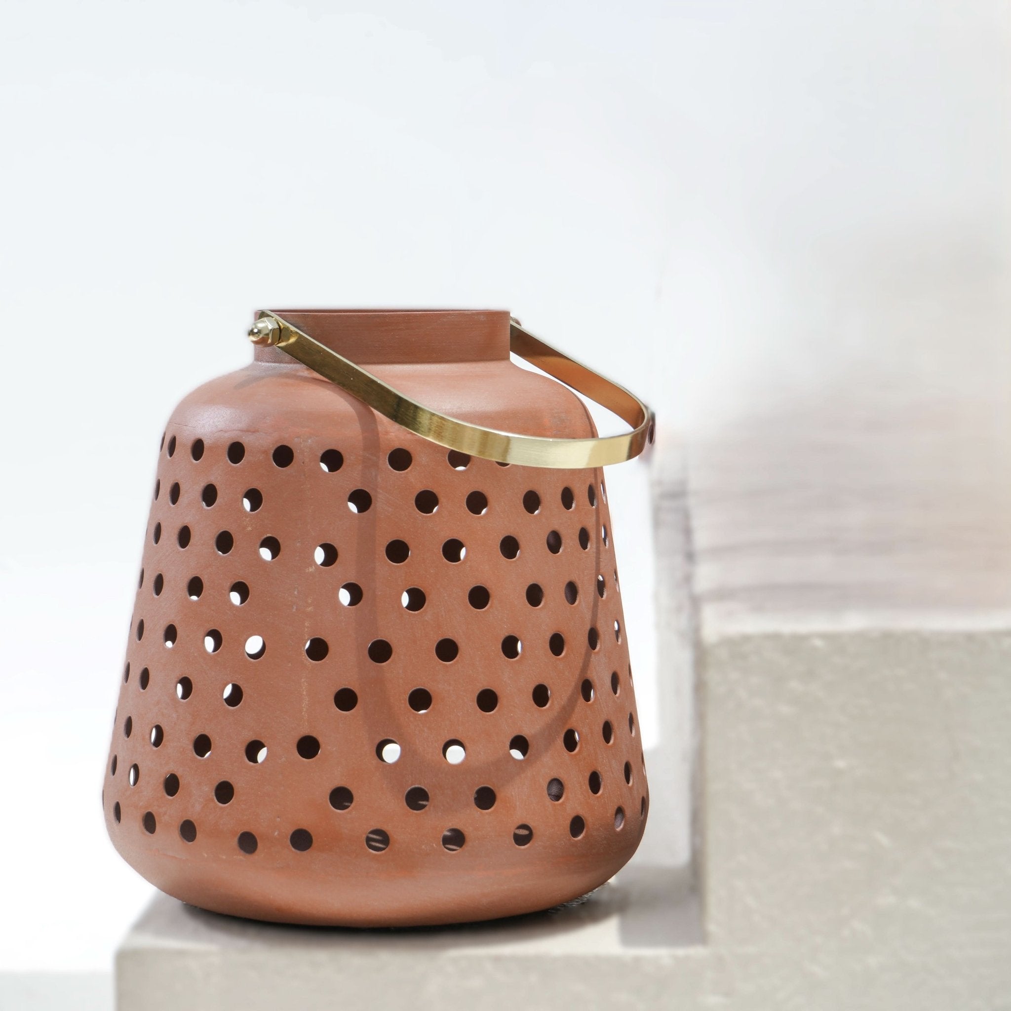 LUXURIOUS SMALL HURRICANE - Art and craft furniture