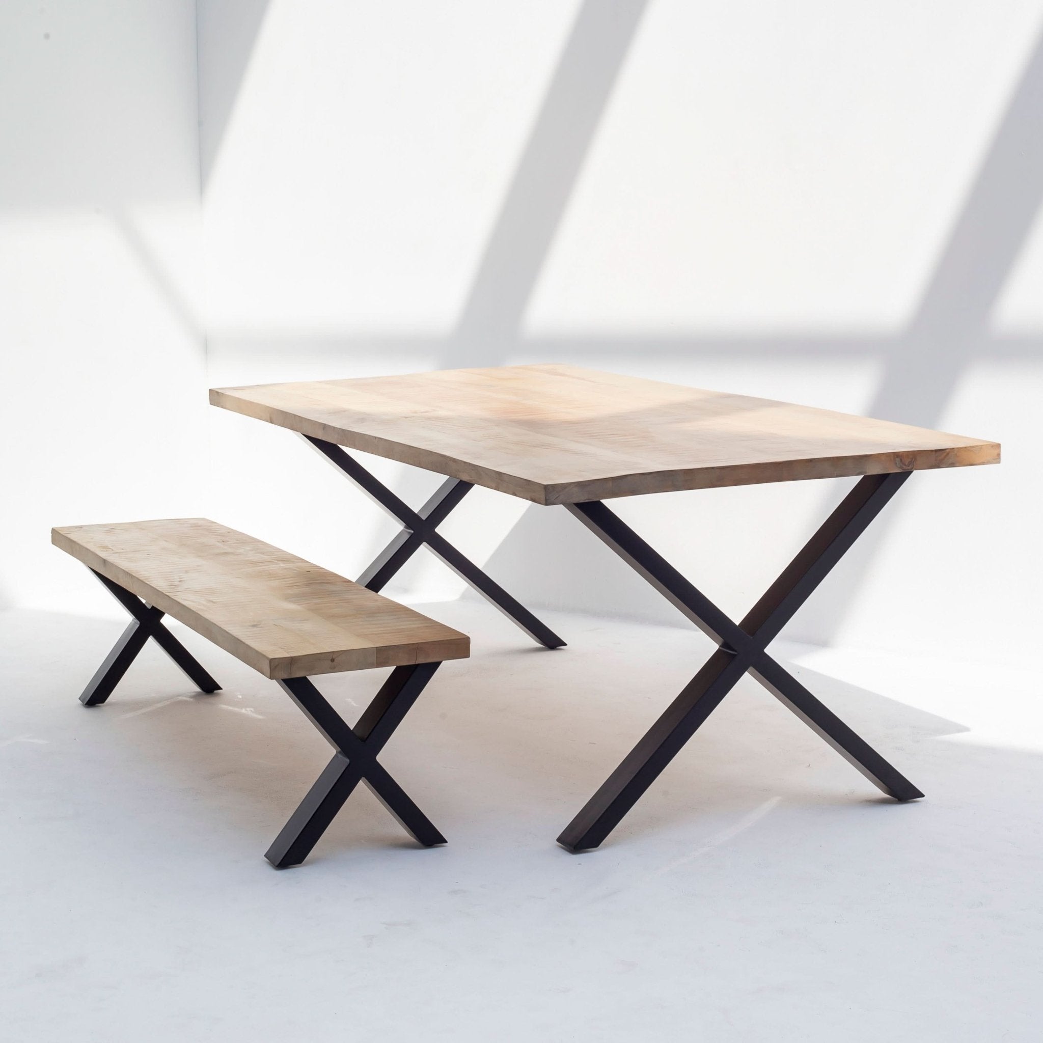 MANGO AURA X LEG DINING TABLE - Art and craft furniture