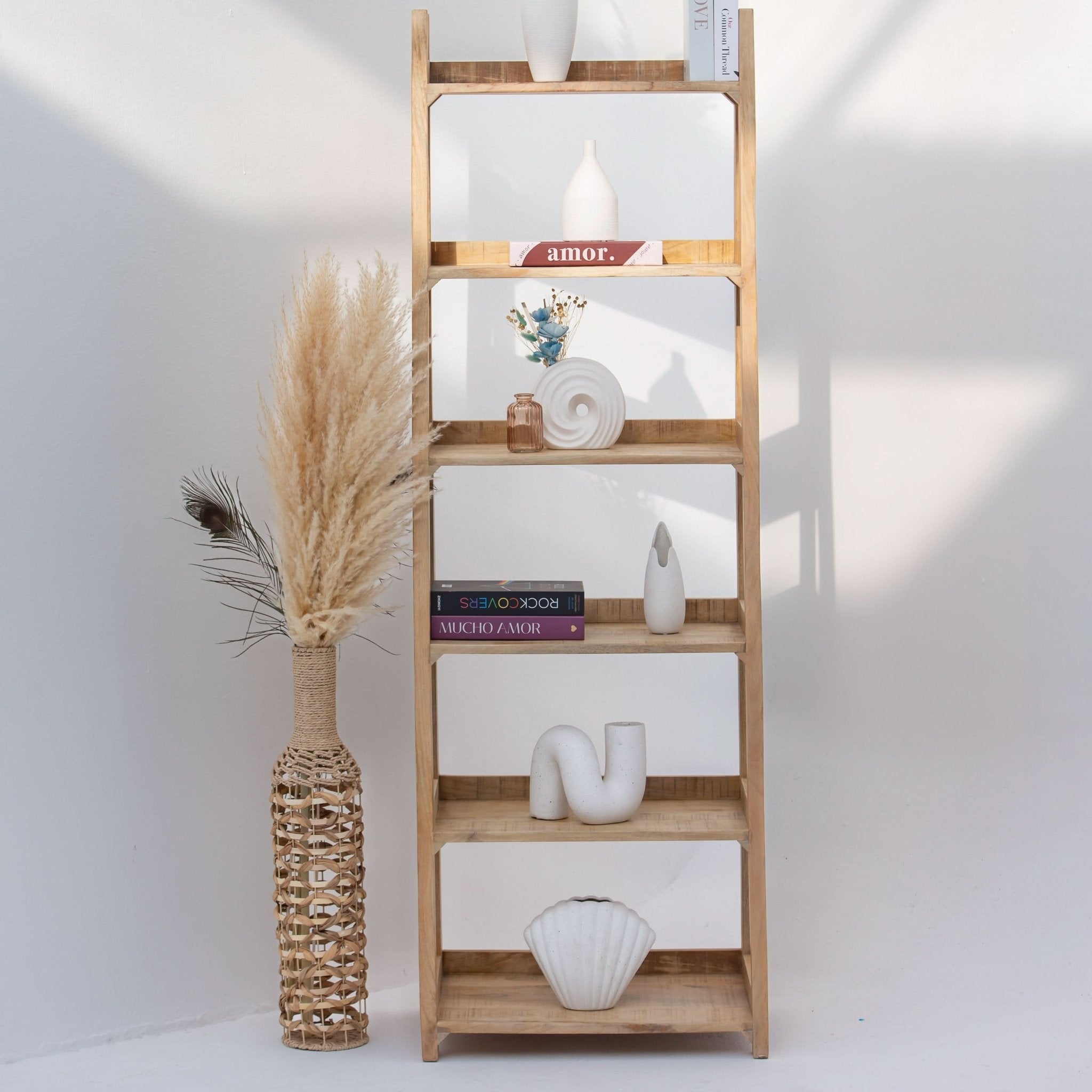 MANGOEDGE WOODEN BOOKSHELF - Art and craft furniture