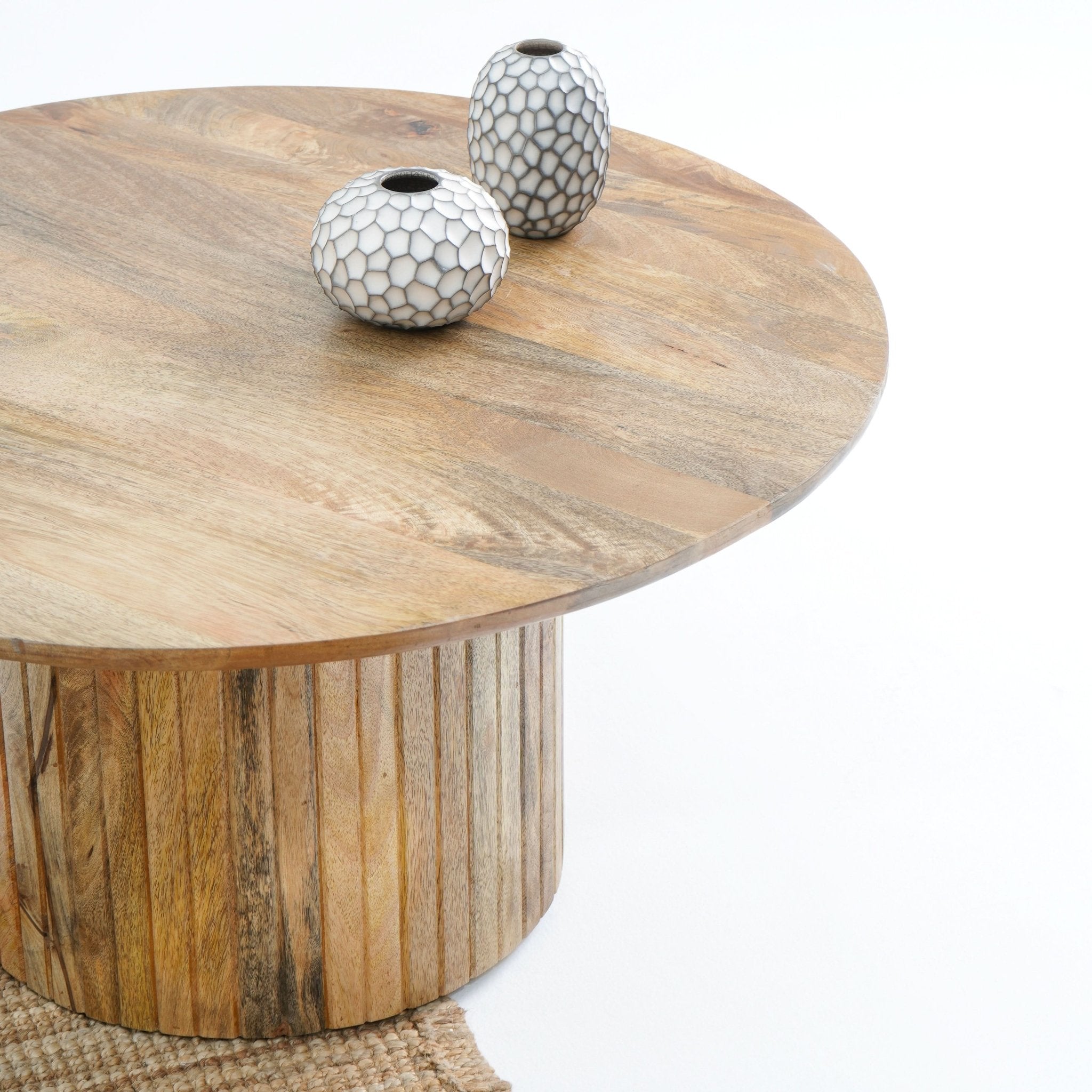MONETERA WOODEN ROUND COFFEE TABLE - Art and craft furniture
