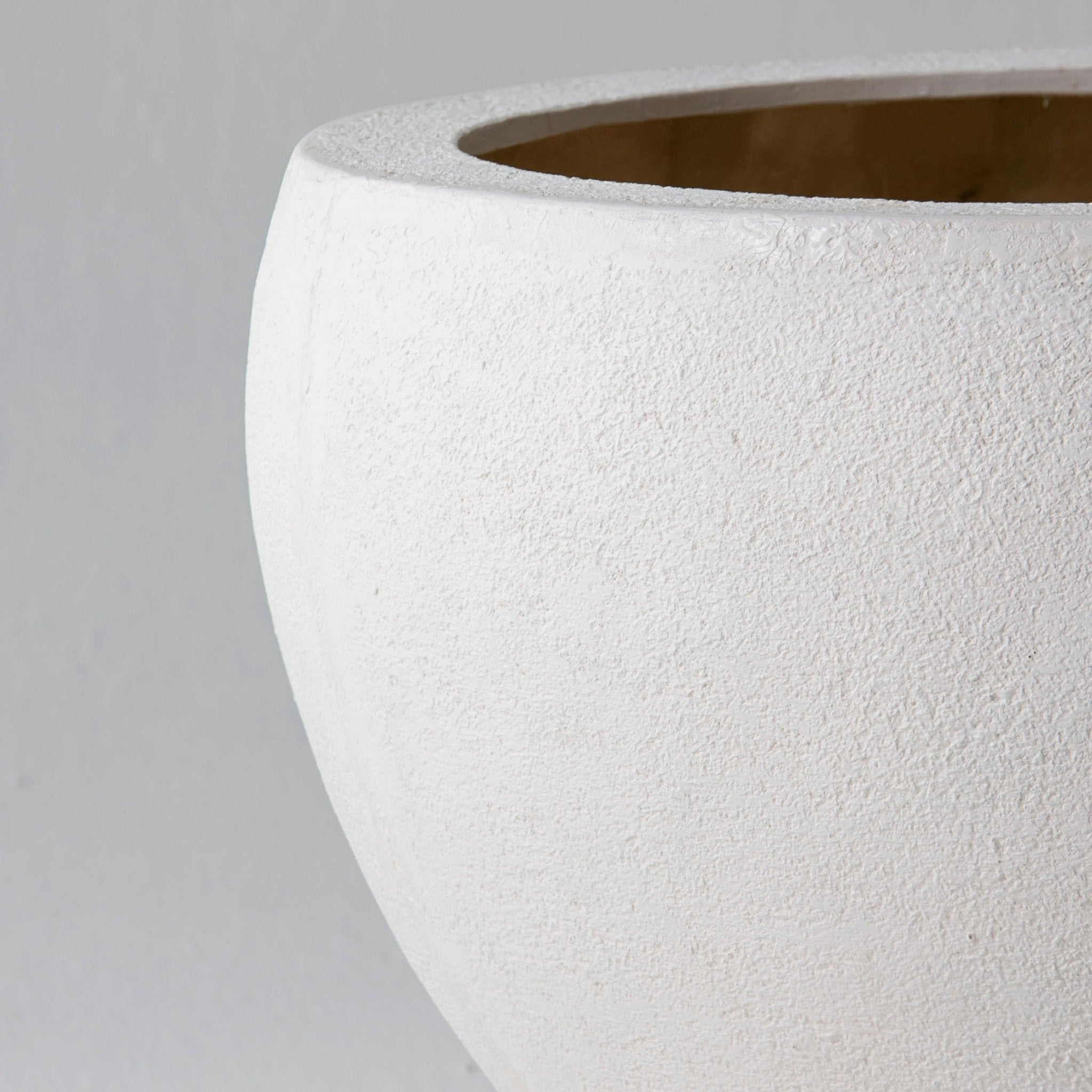 NESTA WHITE PLANTER - Art and craft furniture