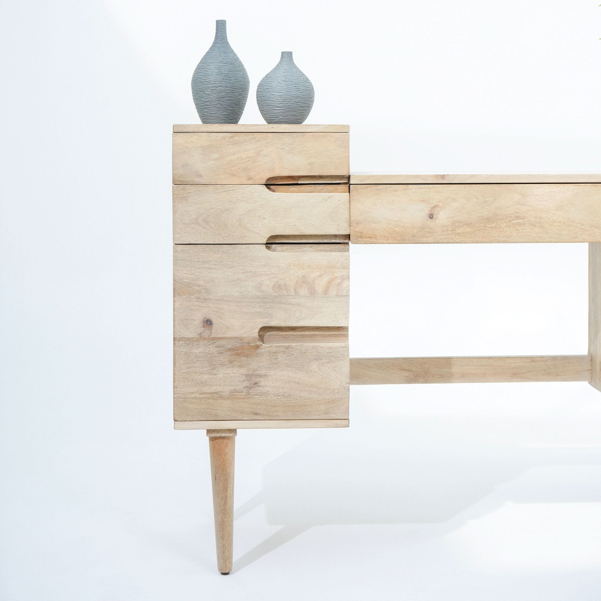 NEXUS STUDY DESK - Art and craft furniture