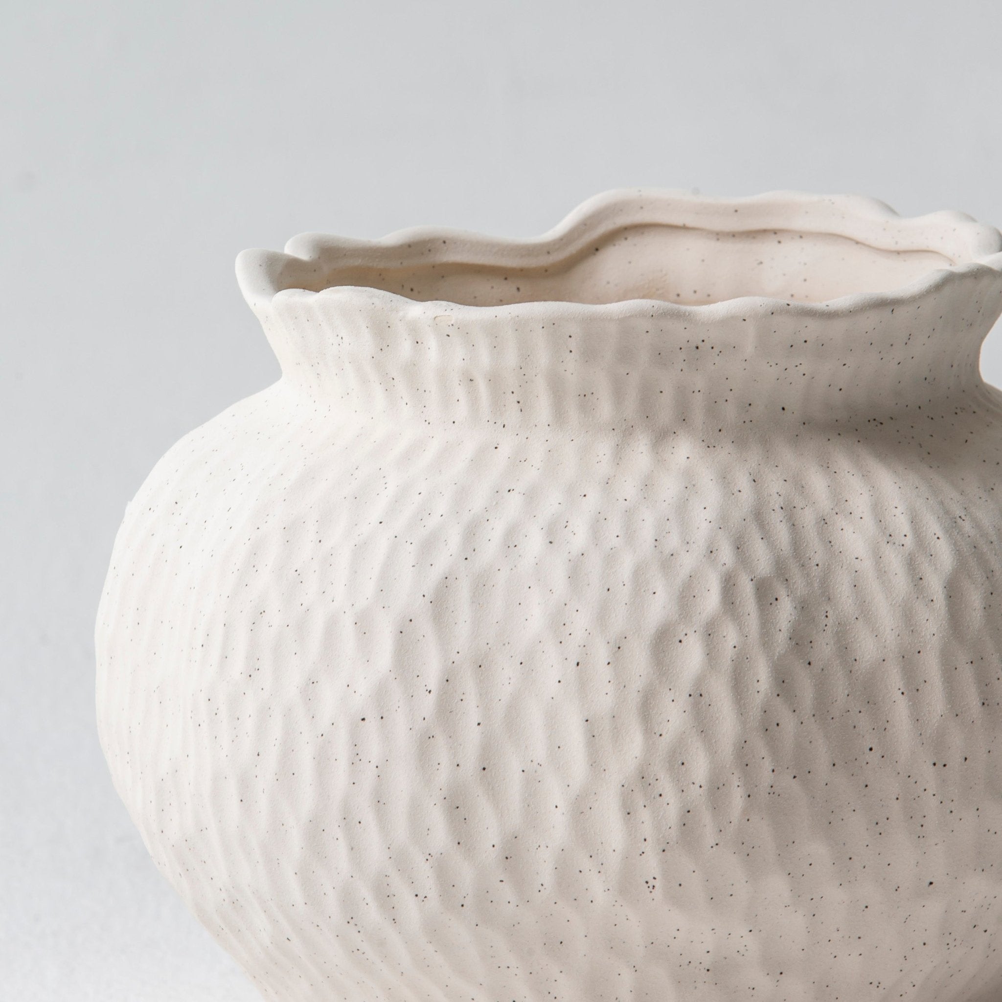 Nimbus Vase - Art and craft furniture