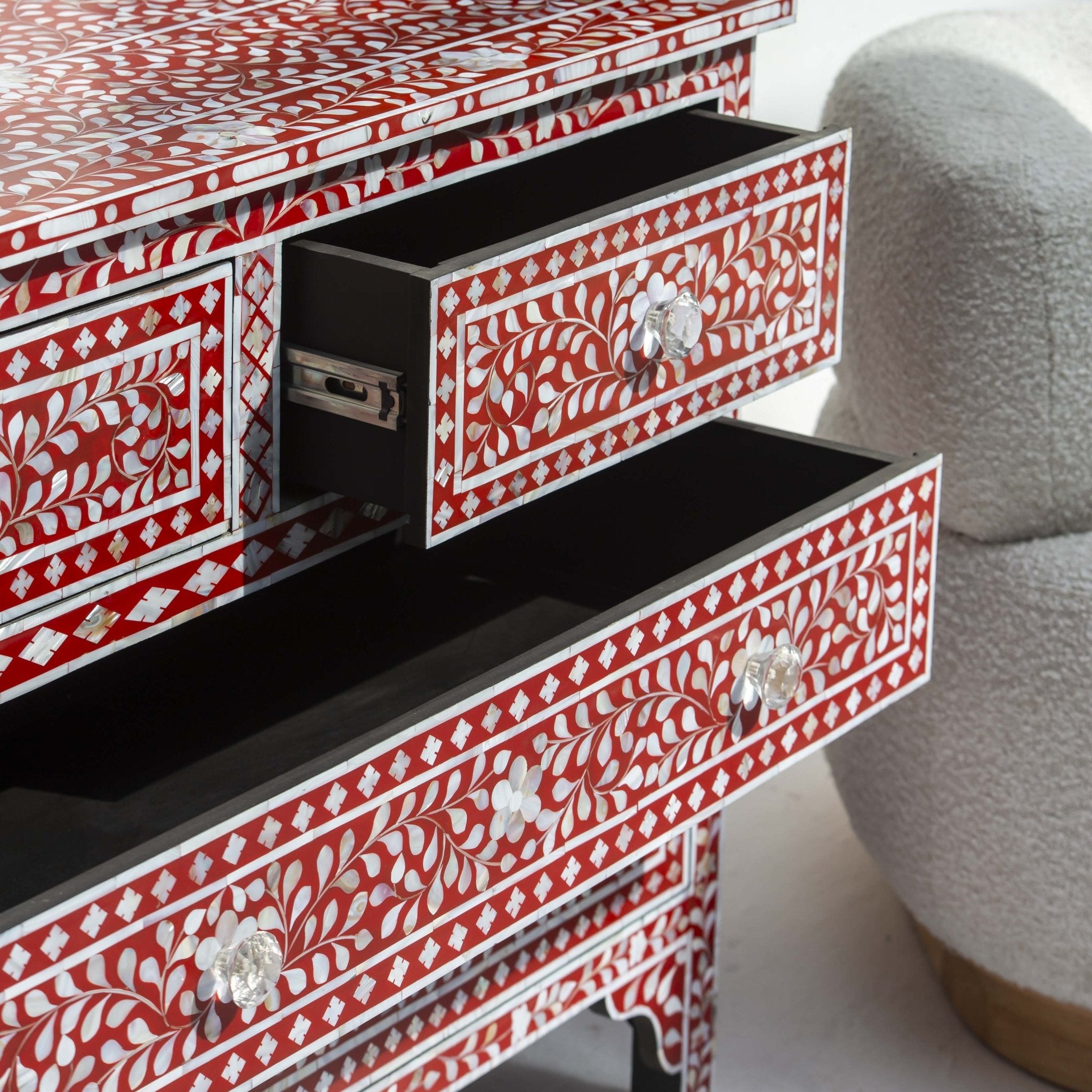 OCEAN-RED MOTHER OF PEARL CHEST OF DRAWER - Art and craft furniture