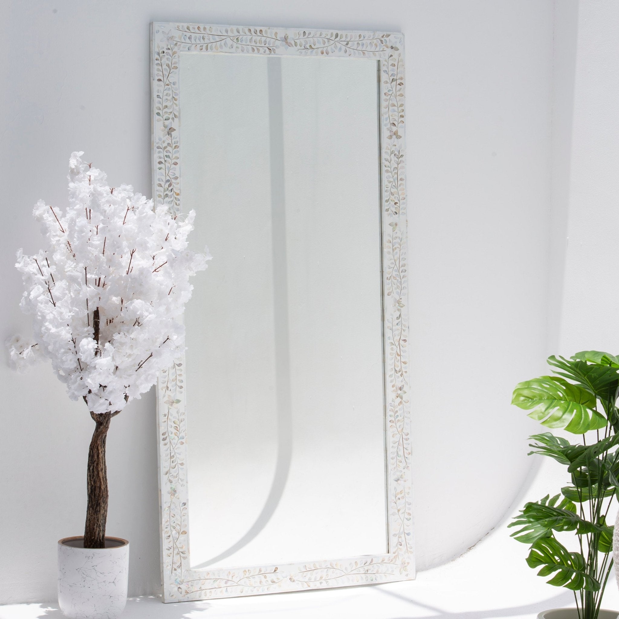 OCEAN-WHITE MOTHER OF PEARL MIRROR FRAME - Art and craft furniture