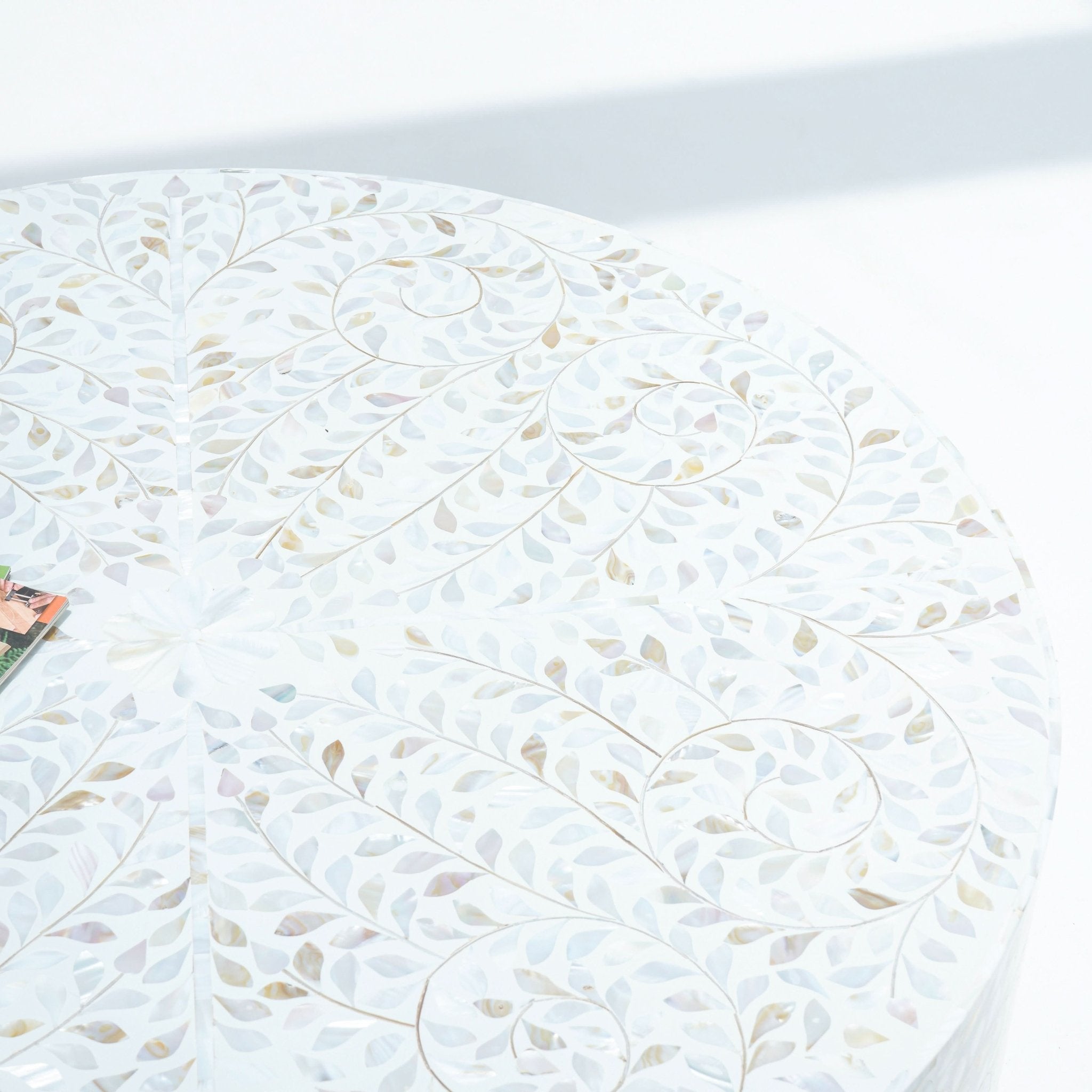 OCEAN-WHITE MOTHER OF PEARL ROUND COFFEE TABLE - Art and craft furniture