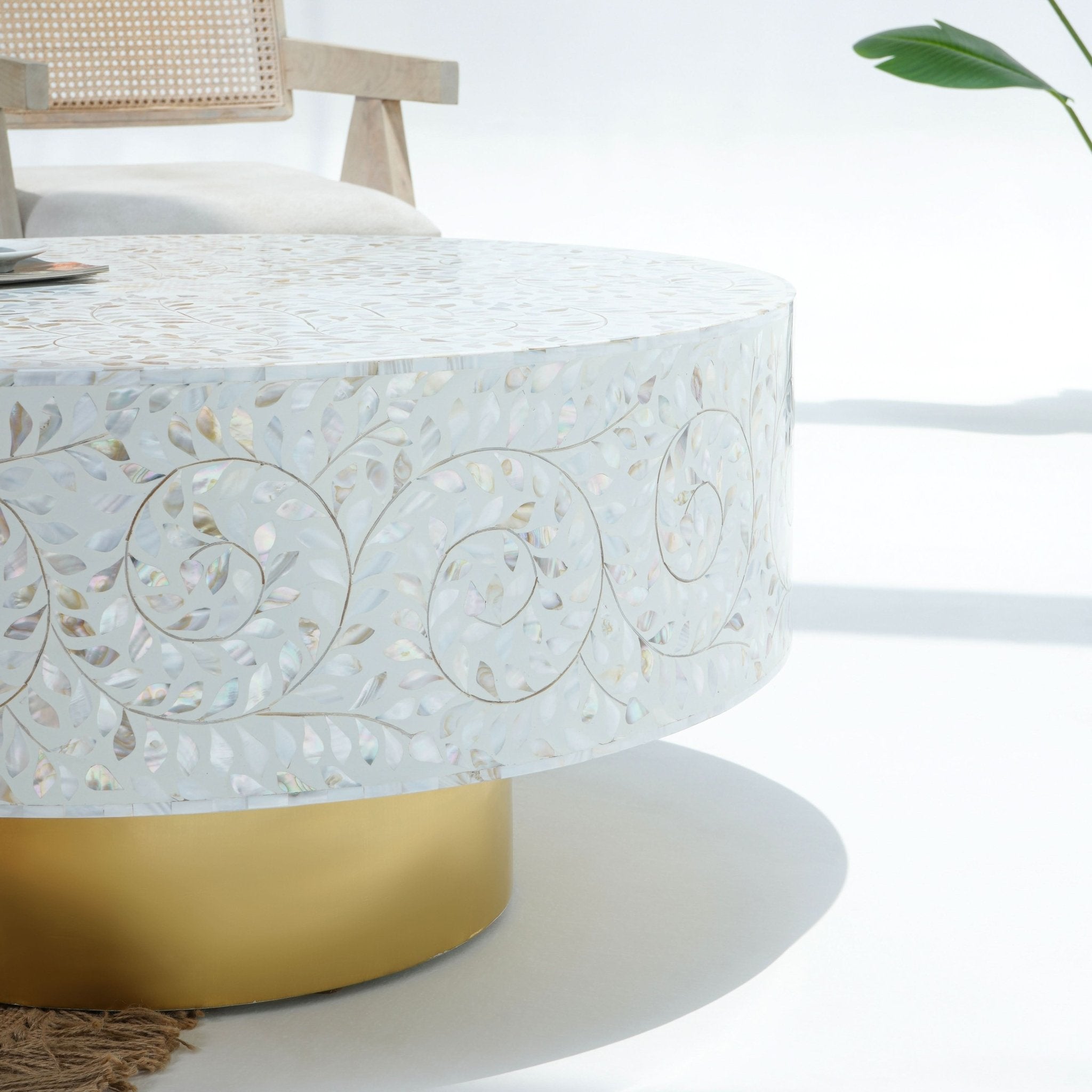 OCEAN-WHITE MOTHER OF PEARL ROUND COFFEE TABLE - Art and craft furniture