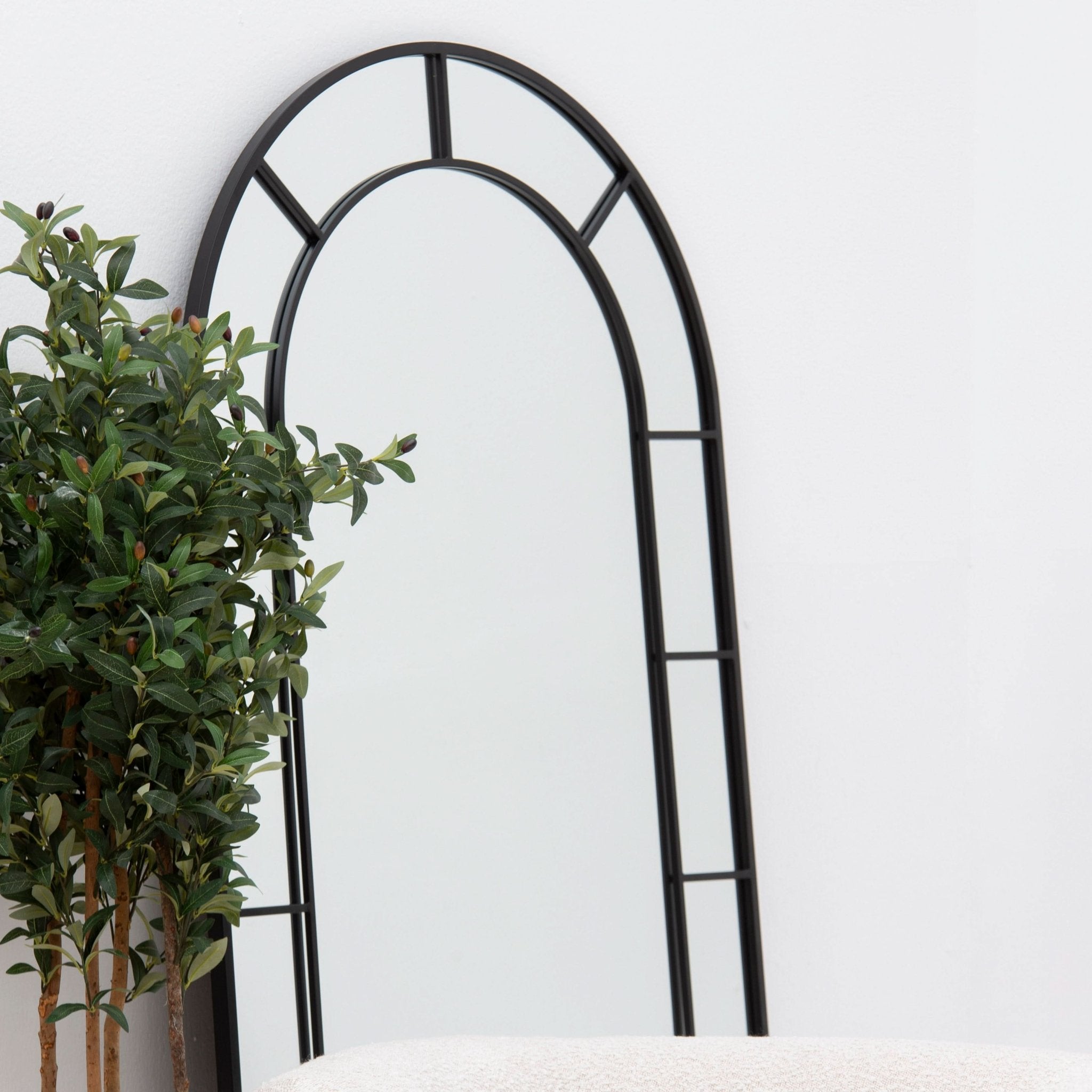 OSTRAVA BLACK METAL ROUND TOP MIRROR FRAME - Art and craft furniture