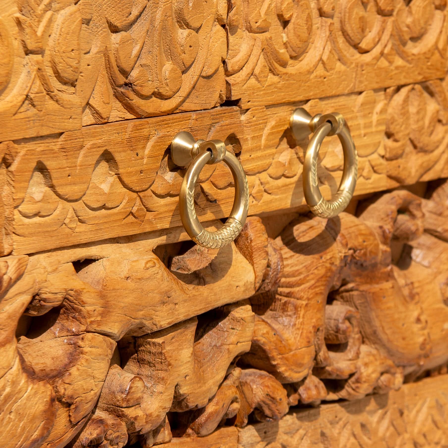 RAJWADA WOODEN CABINET - Art and craft furniture