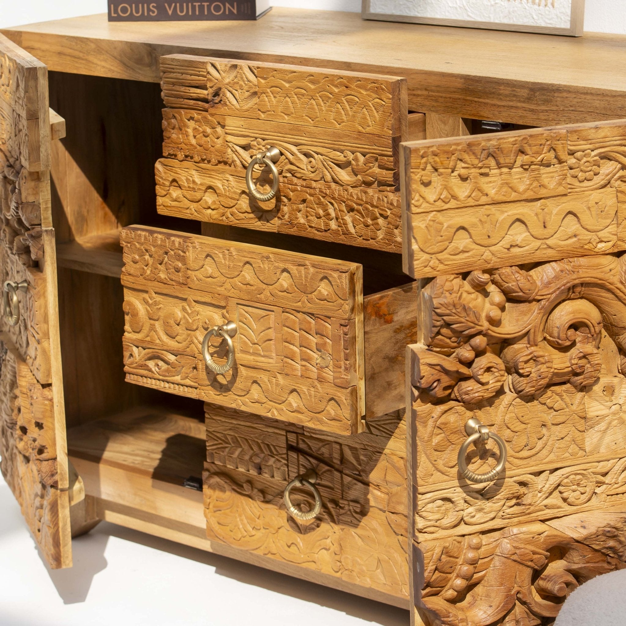 RAJWADA WOODEN SIDEBOARD - Art and craft furniture