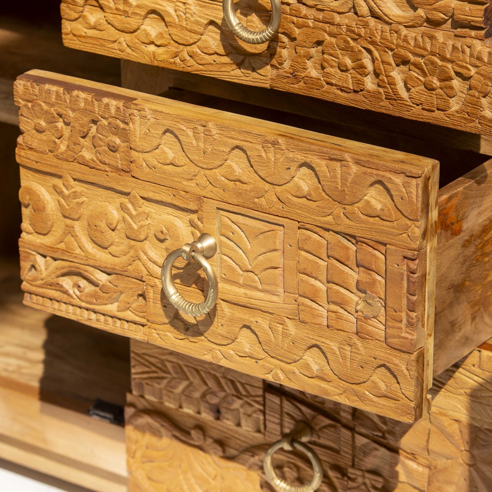 RAJWADA WOODEN SIDEBOARD - Art and craft furniture