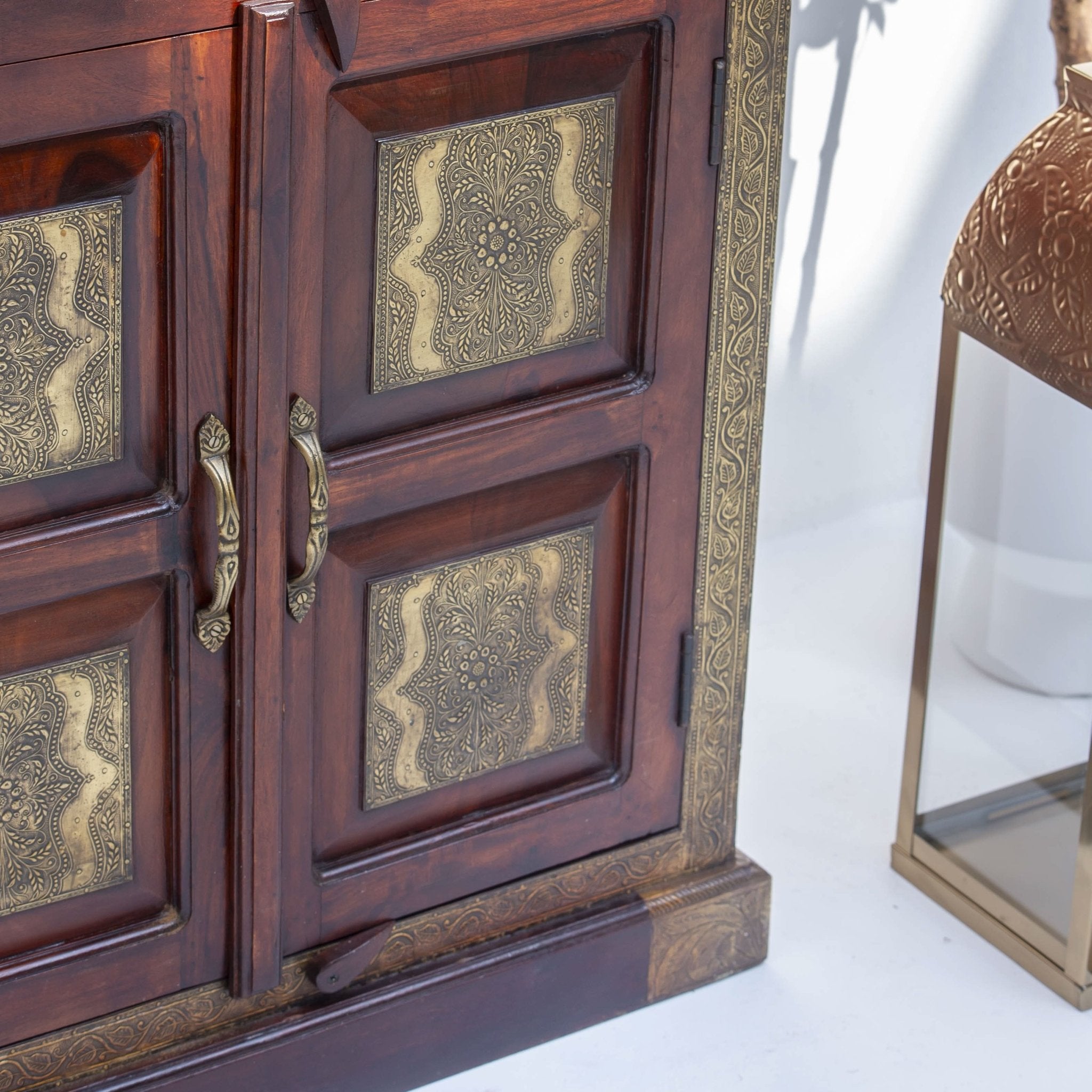 RICHMOND 4 DOORS 2 DRAWERS BRASS CABINET - Art and craft furniture
