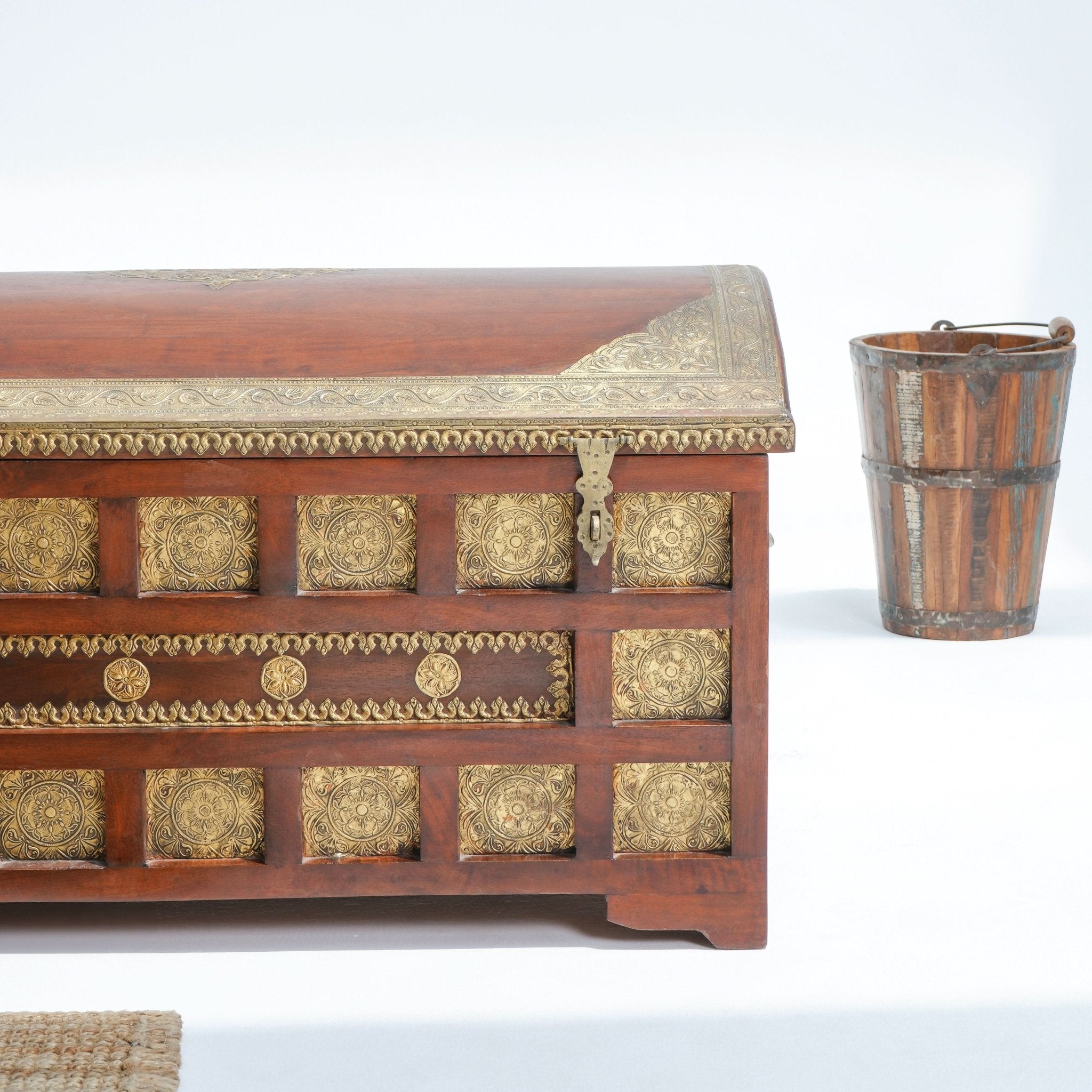 RICHMOND BRASS DECORATIVE BOX - Art and craft furniture
