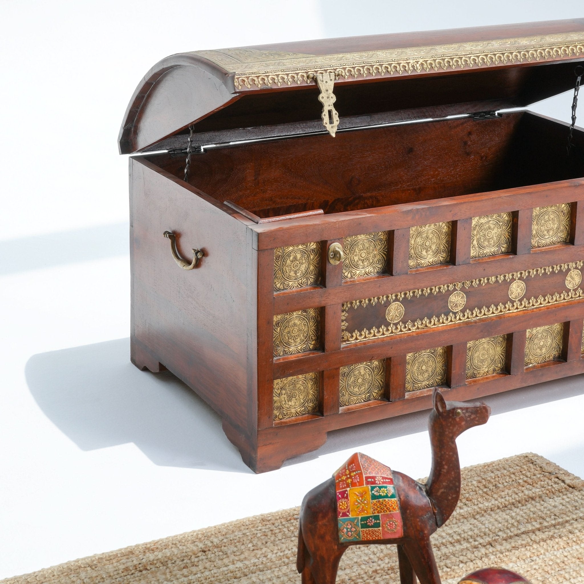 RICHMOND BRASS DECORATIVE BOX - Art and craft furniture