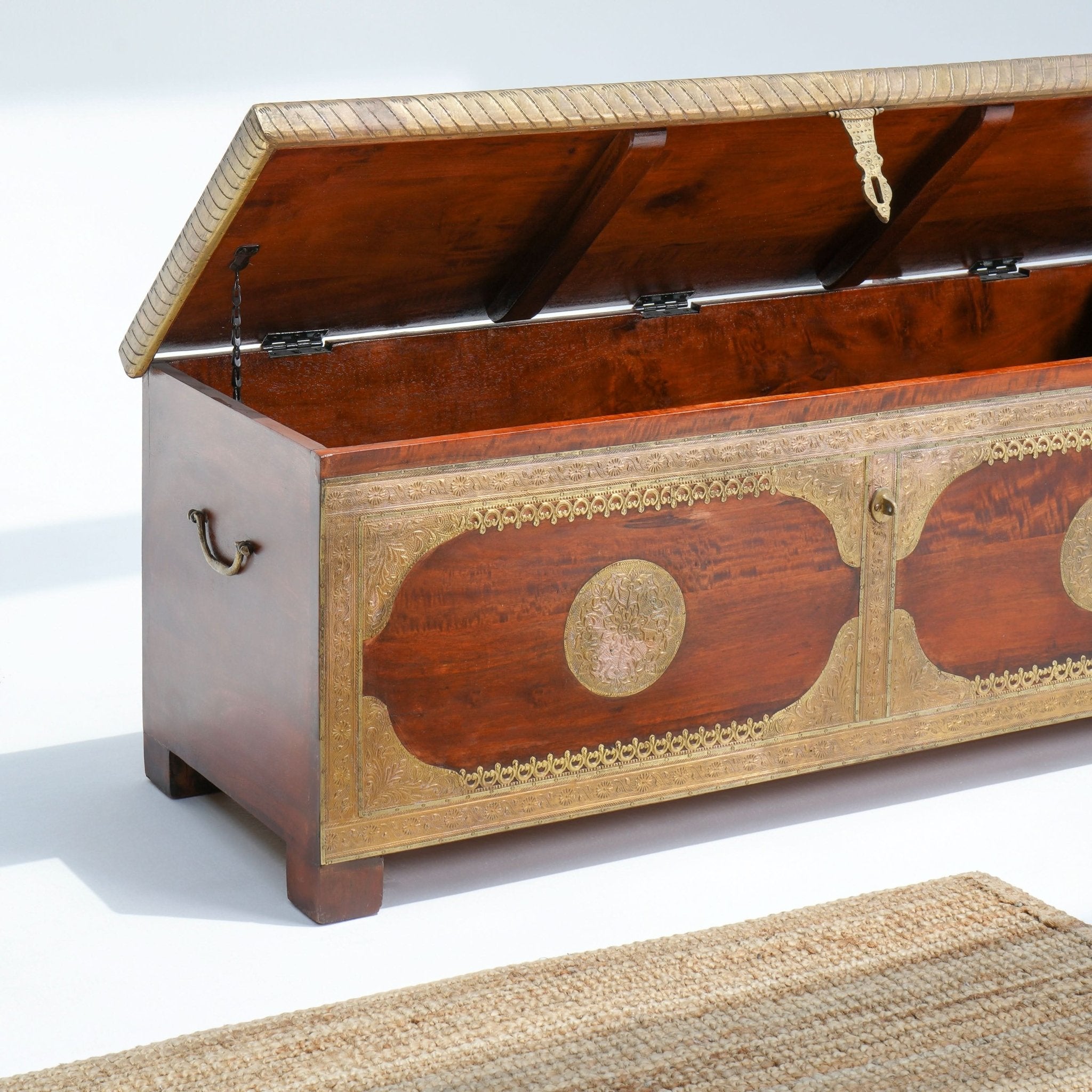 RICHMOND BRASS FTD BOX - Art and craft furniture