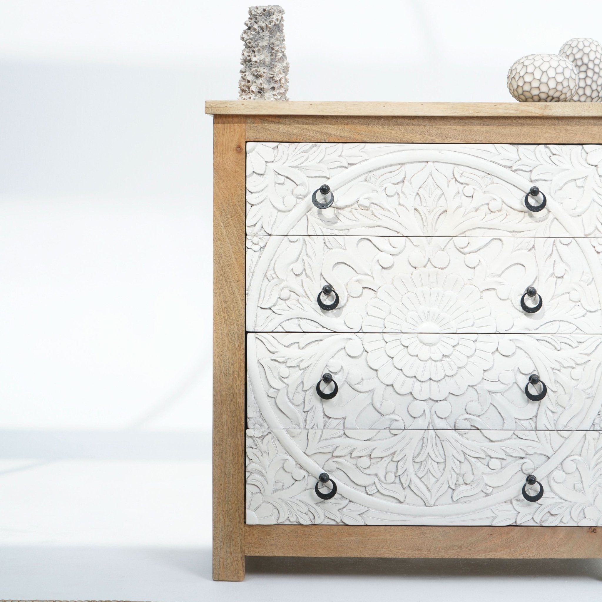 SEA LAKE CARVED CHEST OF DRAWERS - Art and craft furniture