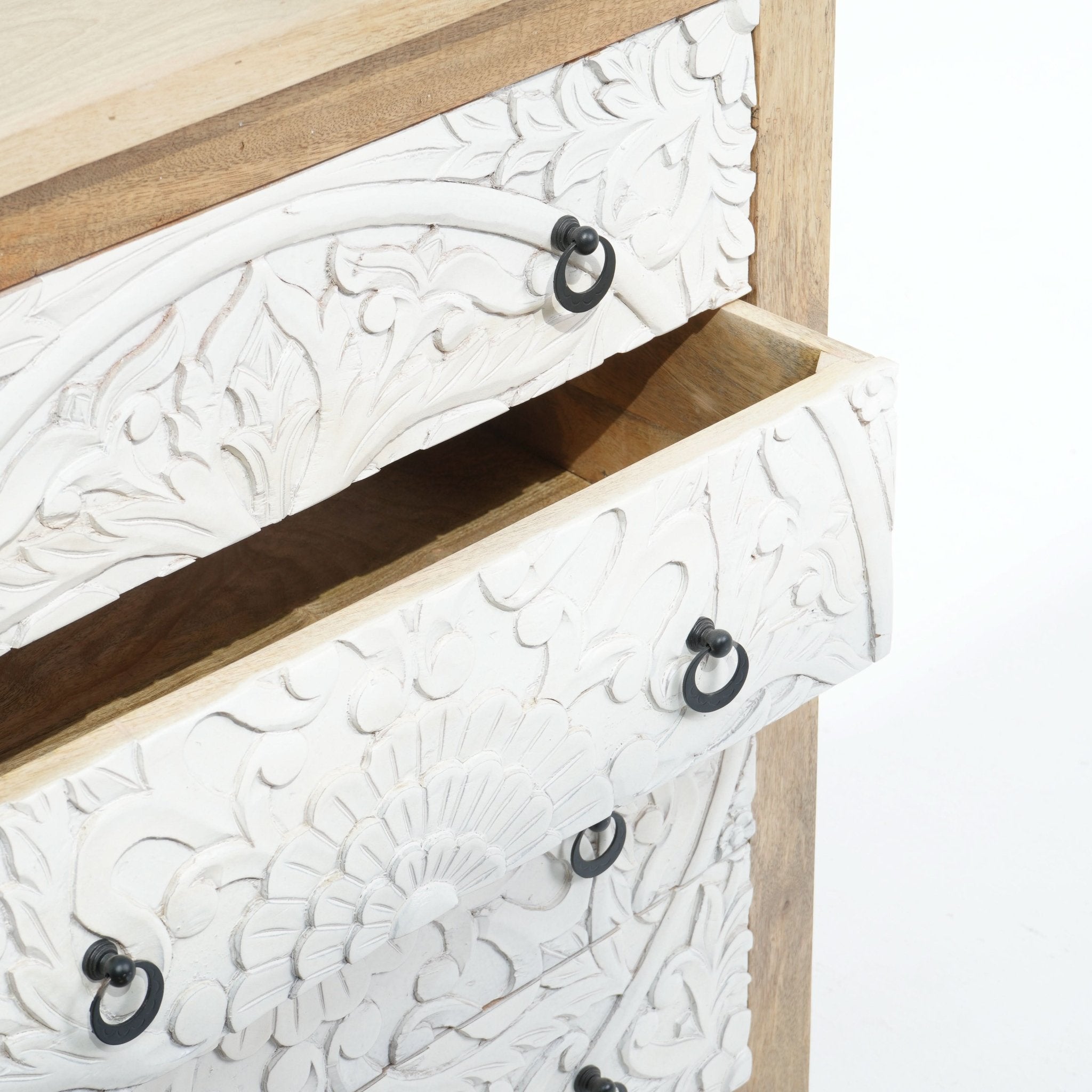 SEA LAKE CARVED CHEST OF DRAWERS - Art and craft furniture