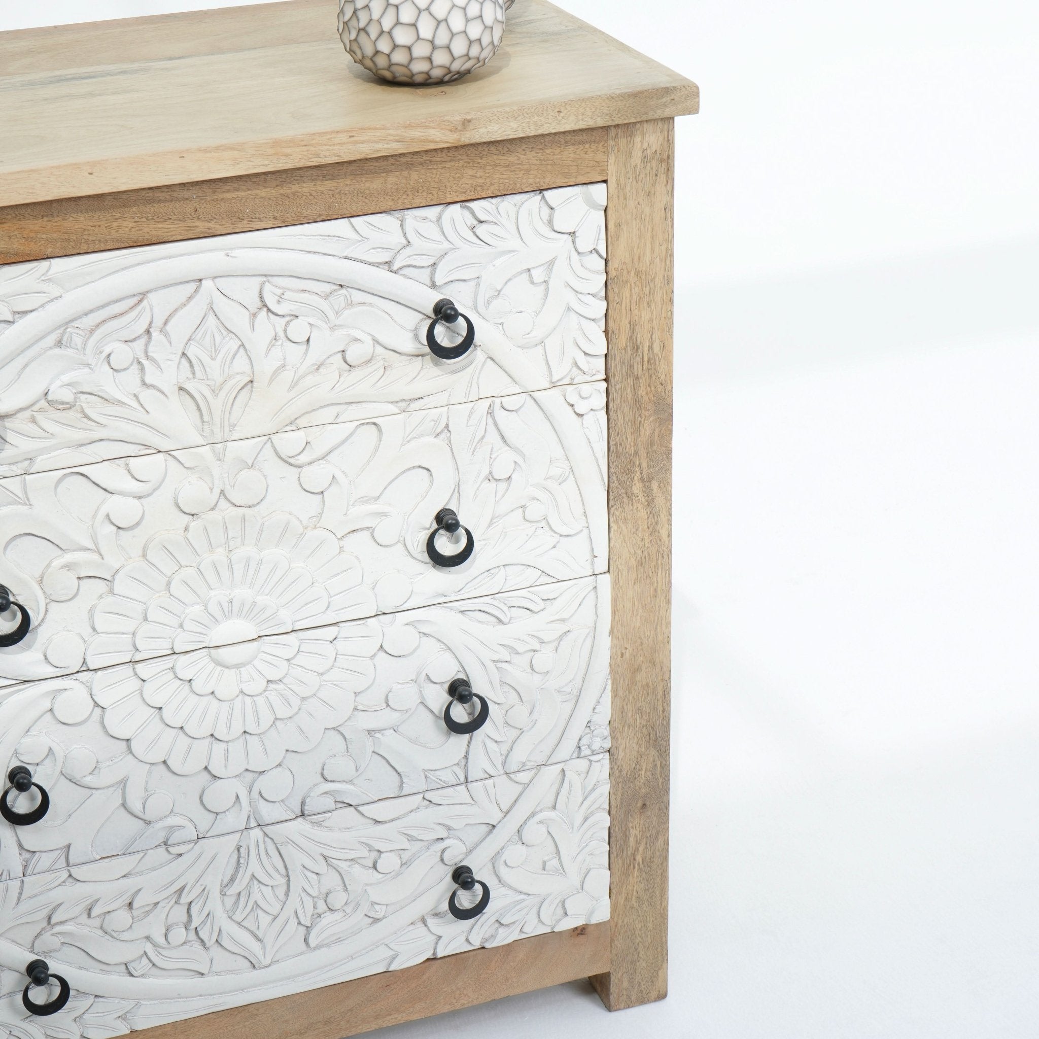 SEA LAKE CARVED CHEST OF DRAWERS - Art and craft furniture