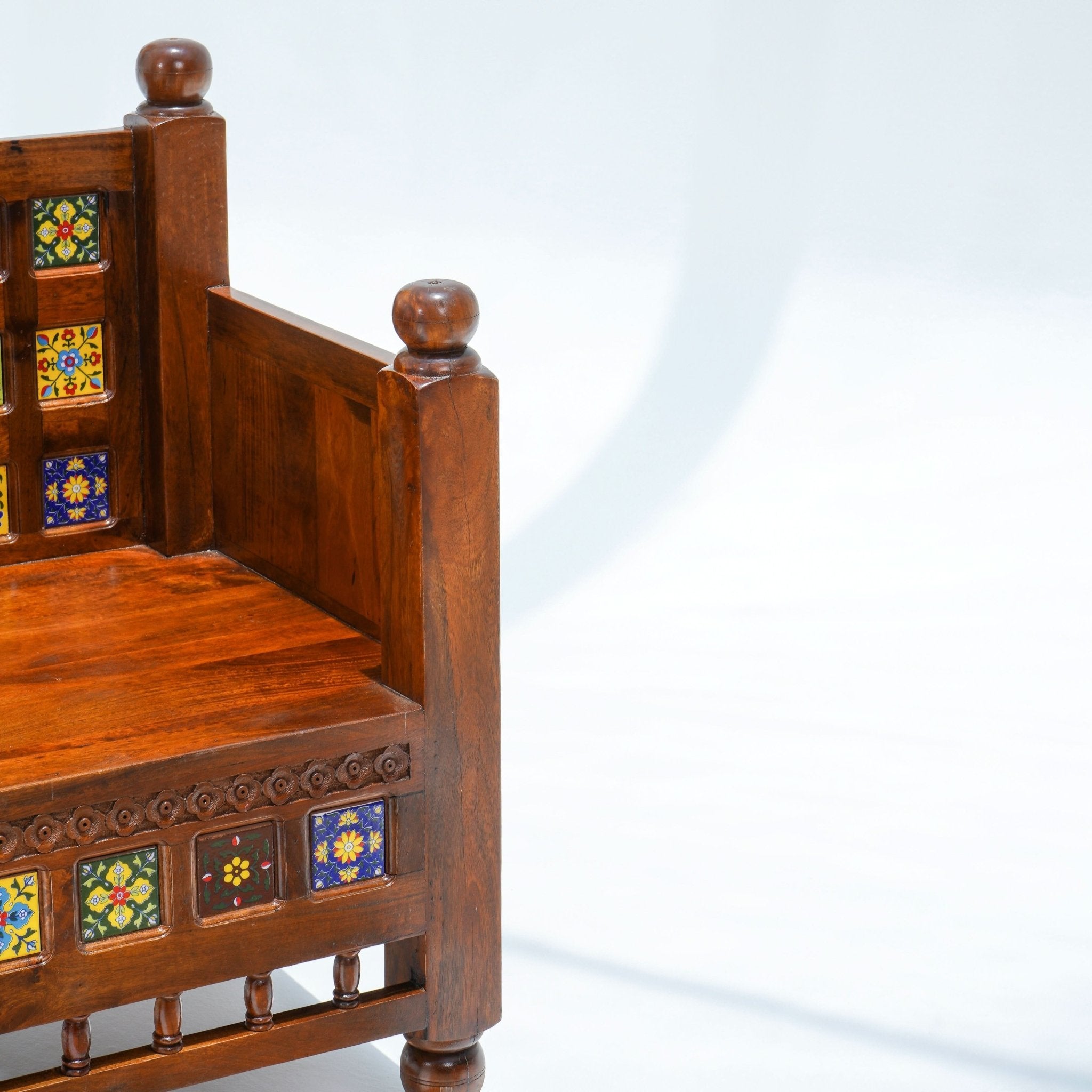 SHESTILE SINGLE SEATER SOFA - Art and craft furniture