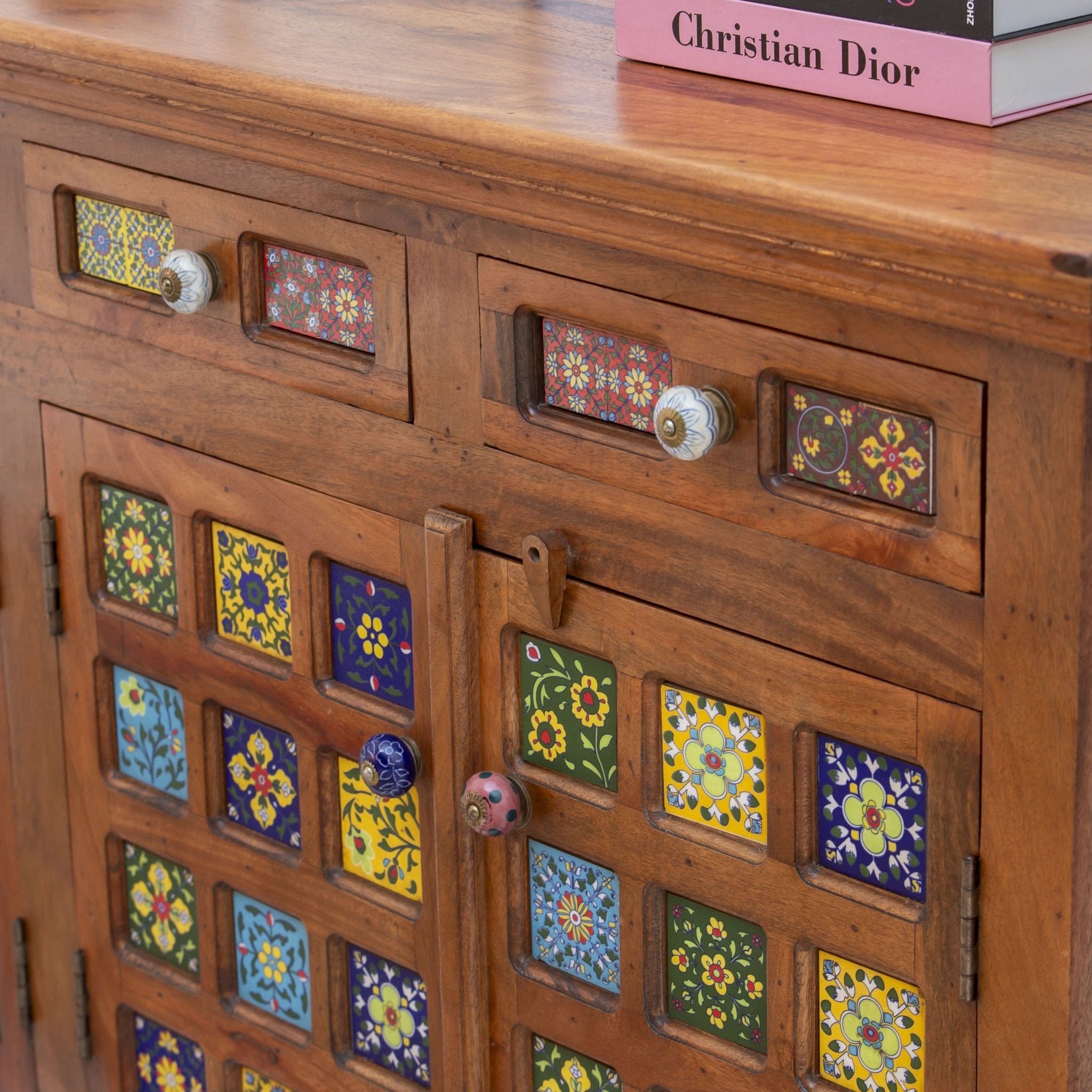 SHESTILE TILE FTD SIDEBOARD - Art and craft furniture