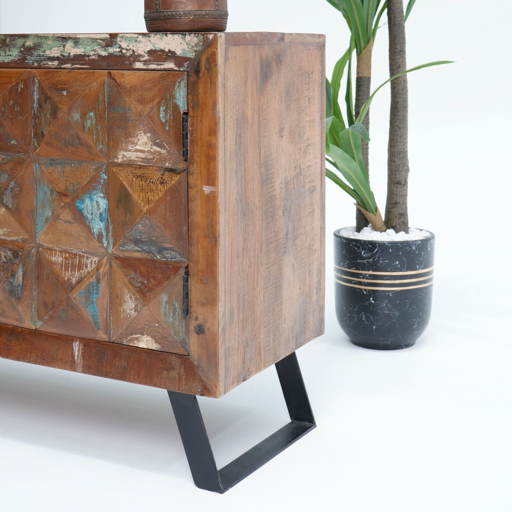 TERRACE TWO DIAMOND TV STAND - Art and craft furniture