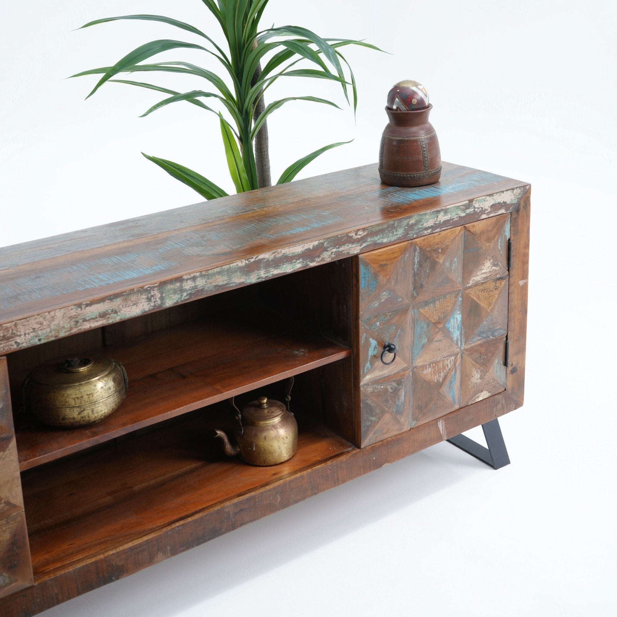 TERRACE TWO DIAMOND TV STAND - Art and craft furniture