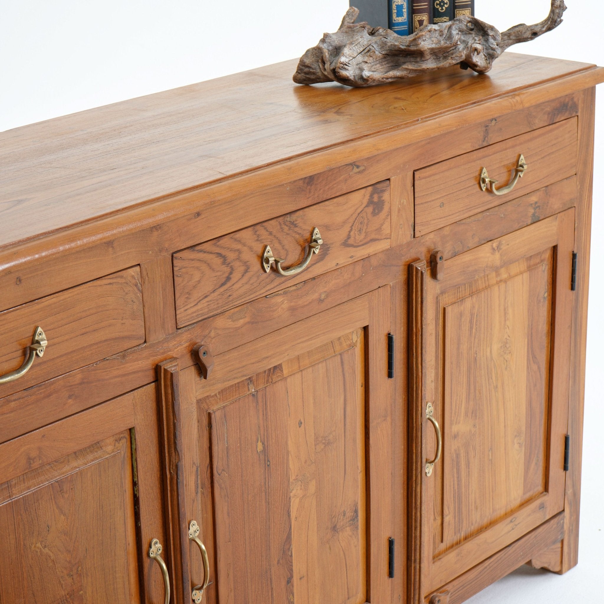 THE CRESCENT THREE DOOR THREE DOOR SIDEBOARD - Art and craft furniture