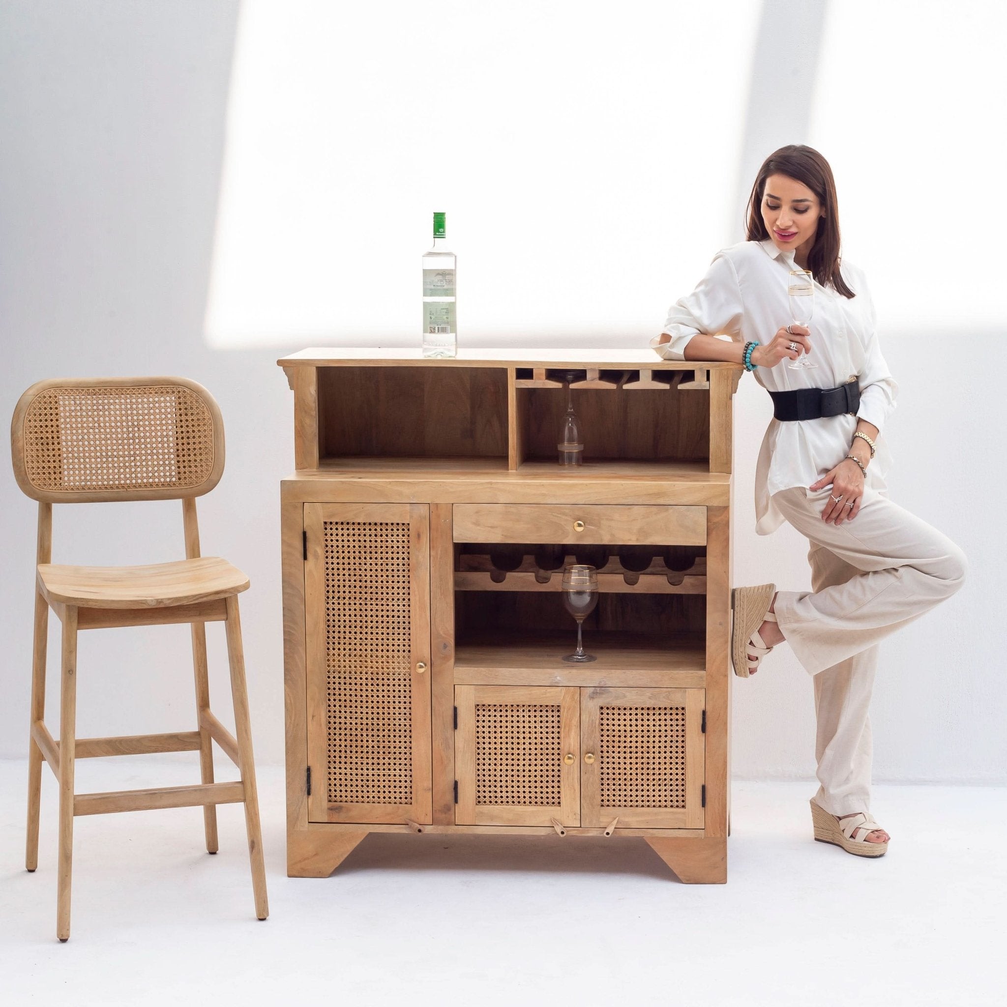THE ELEGANT ELIXIR RATTAN BAR COUNTER - Art and craft furniture