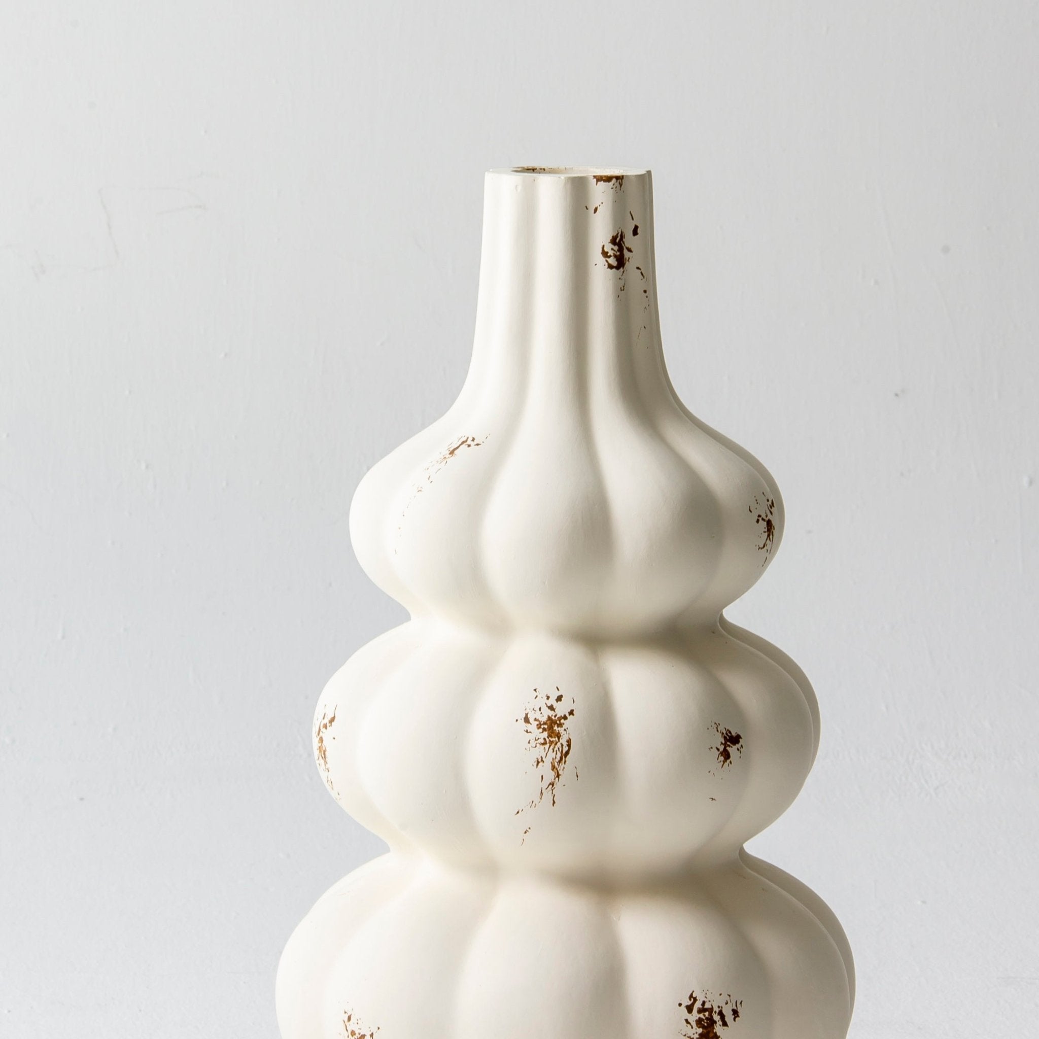 Trinity Vase - Art and craft furniture