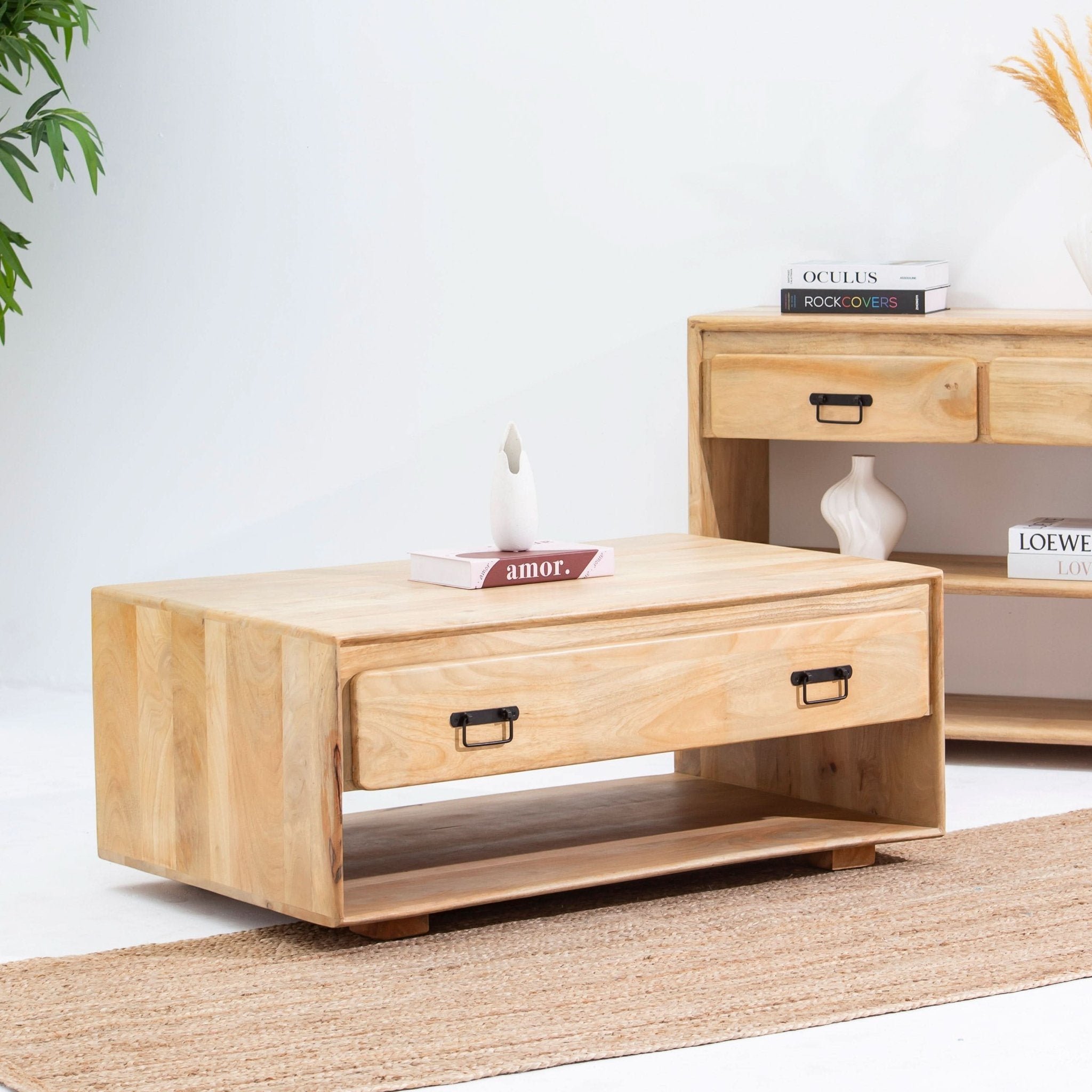 VENEZIA WOODEN COFFEE TABLE - Art and craft furniture