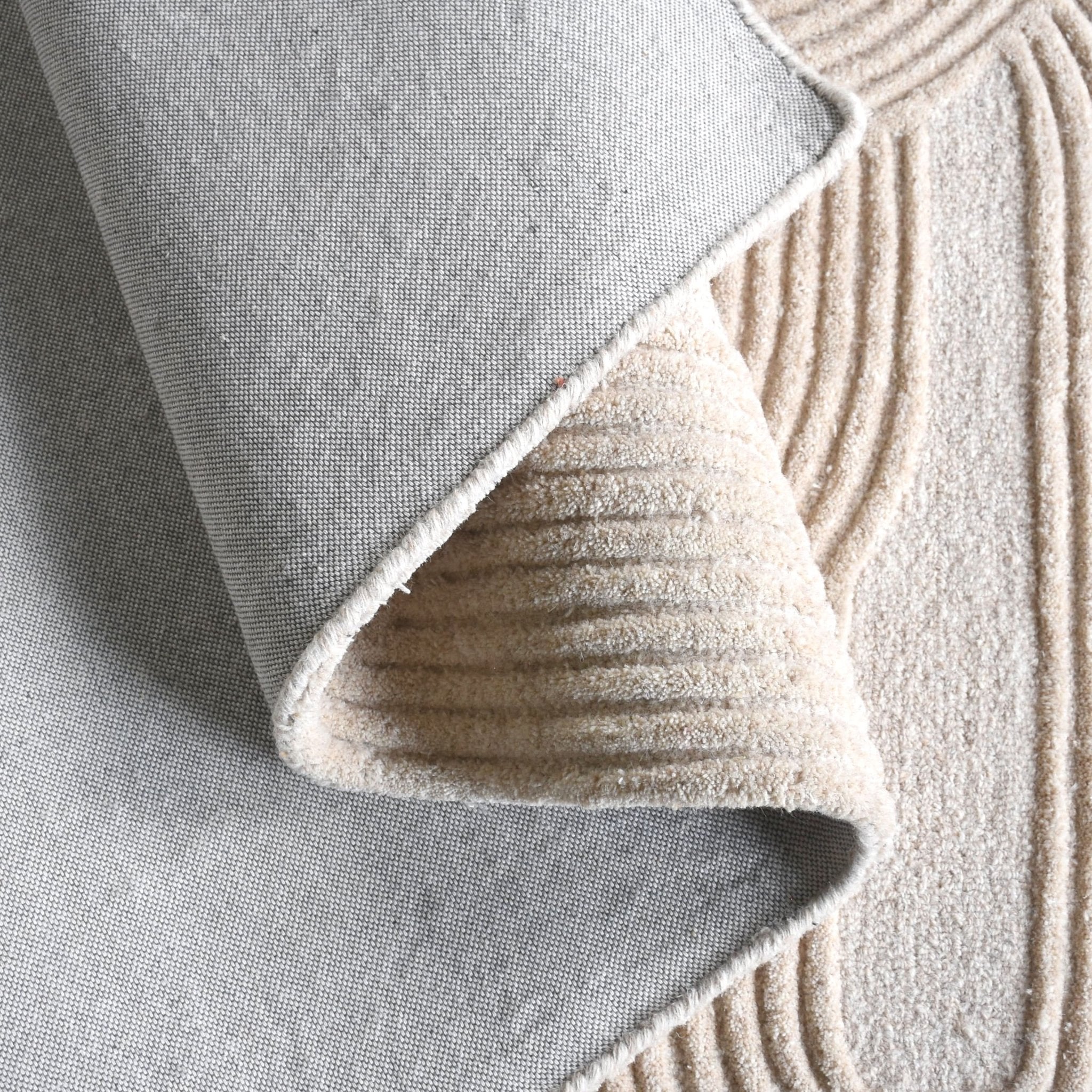 VERNOON HAND TUFTED WOOL CARPET - Art and craft furniture