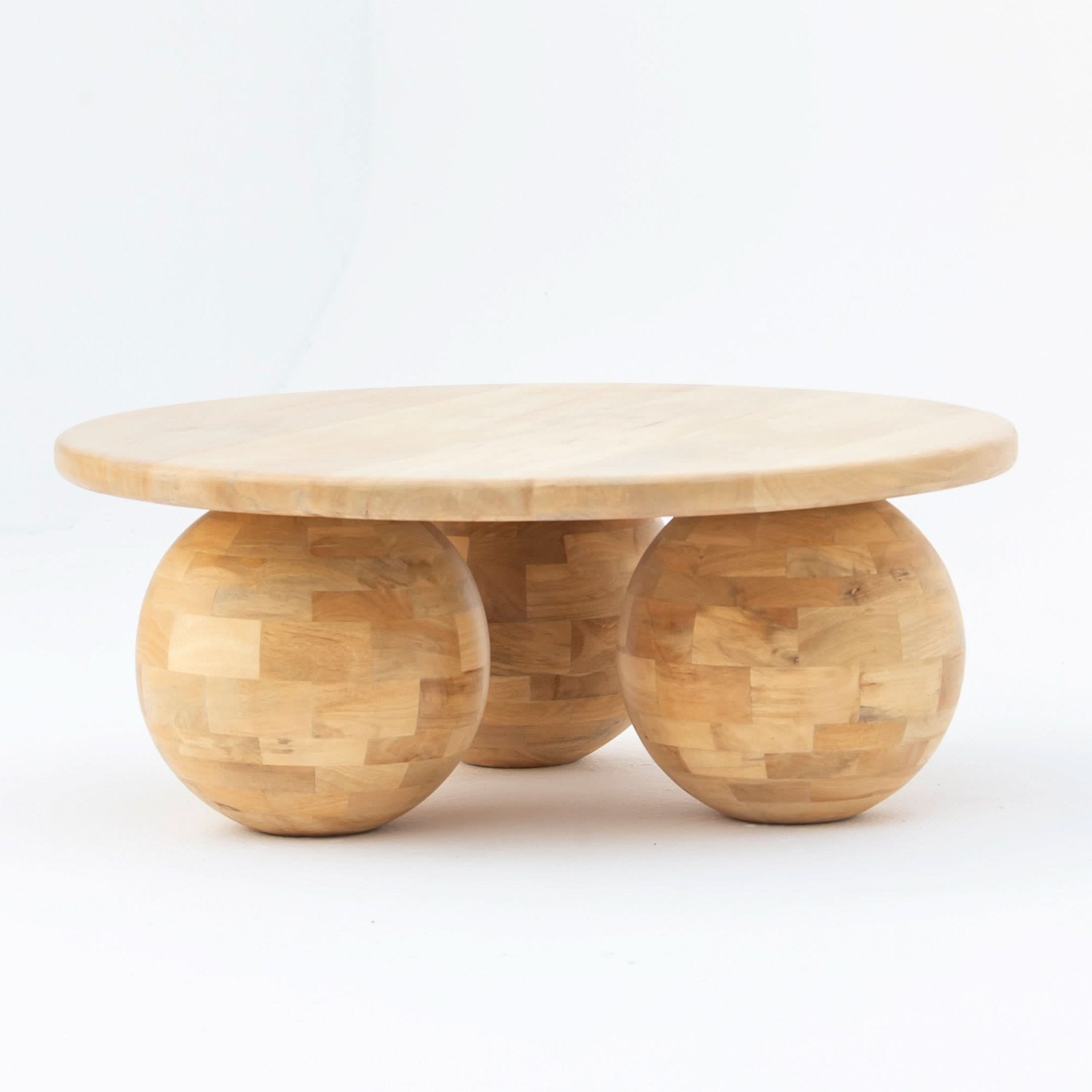 VERONA WOODEN ROUND COFFEE TABLE - Art and craft furniture