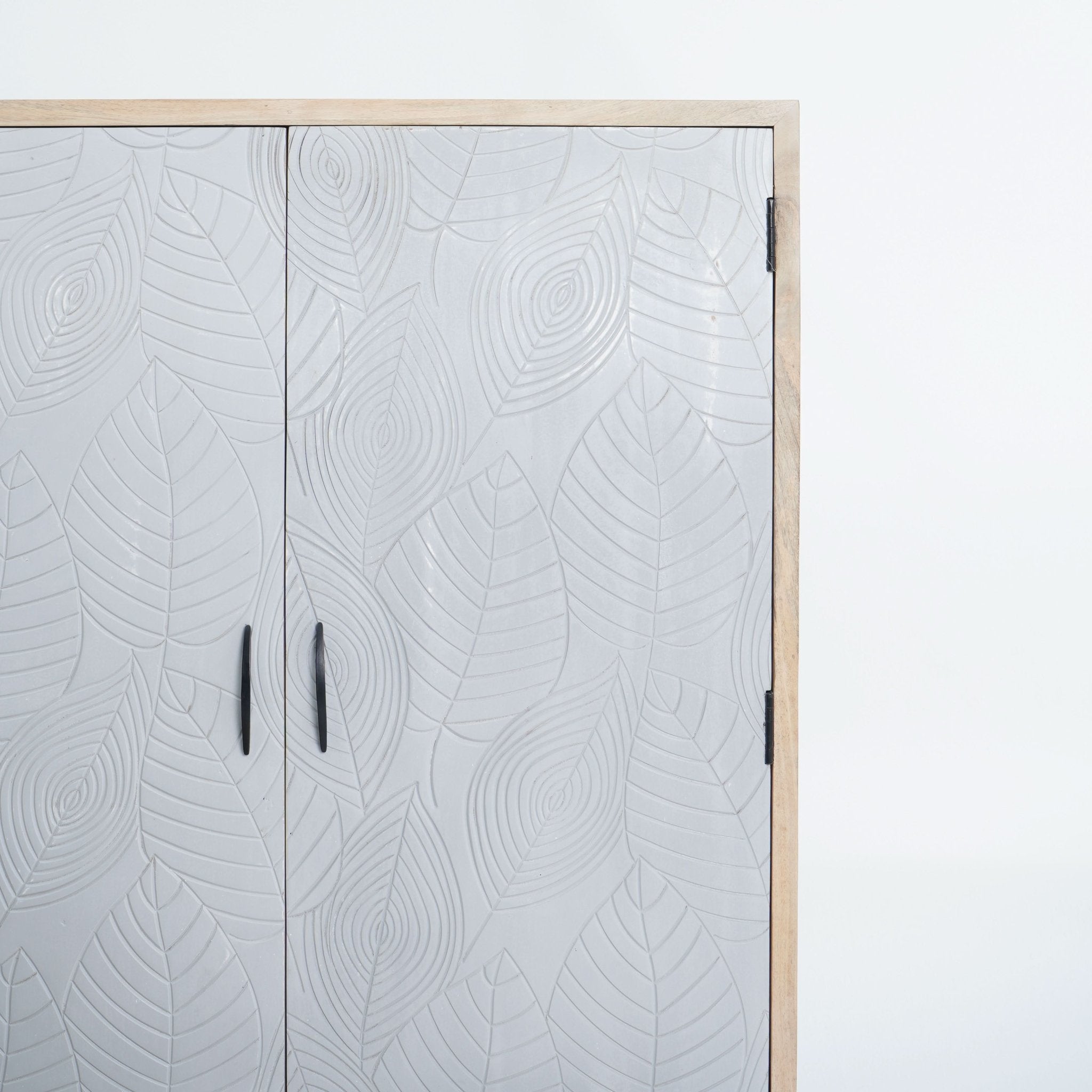 VICTORIA FALLS VINTAGE CABINET - Art and craft furniture