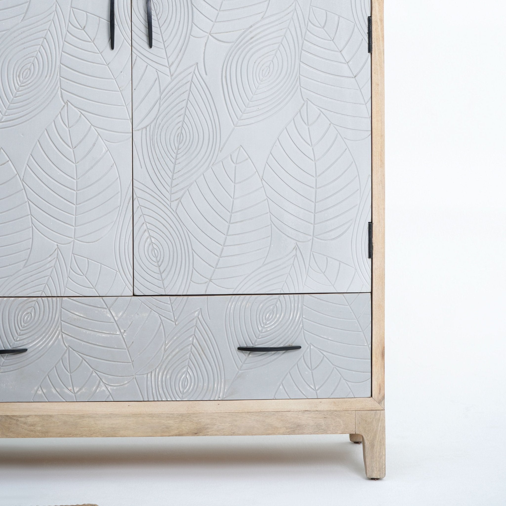 VICTORIA FALLS VINTAGE CABINET - Art and craft furniture