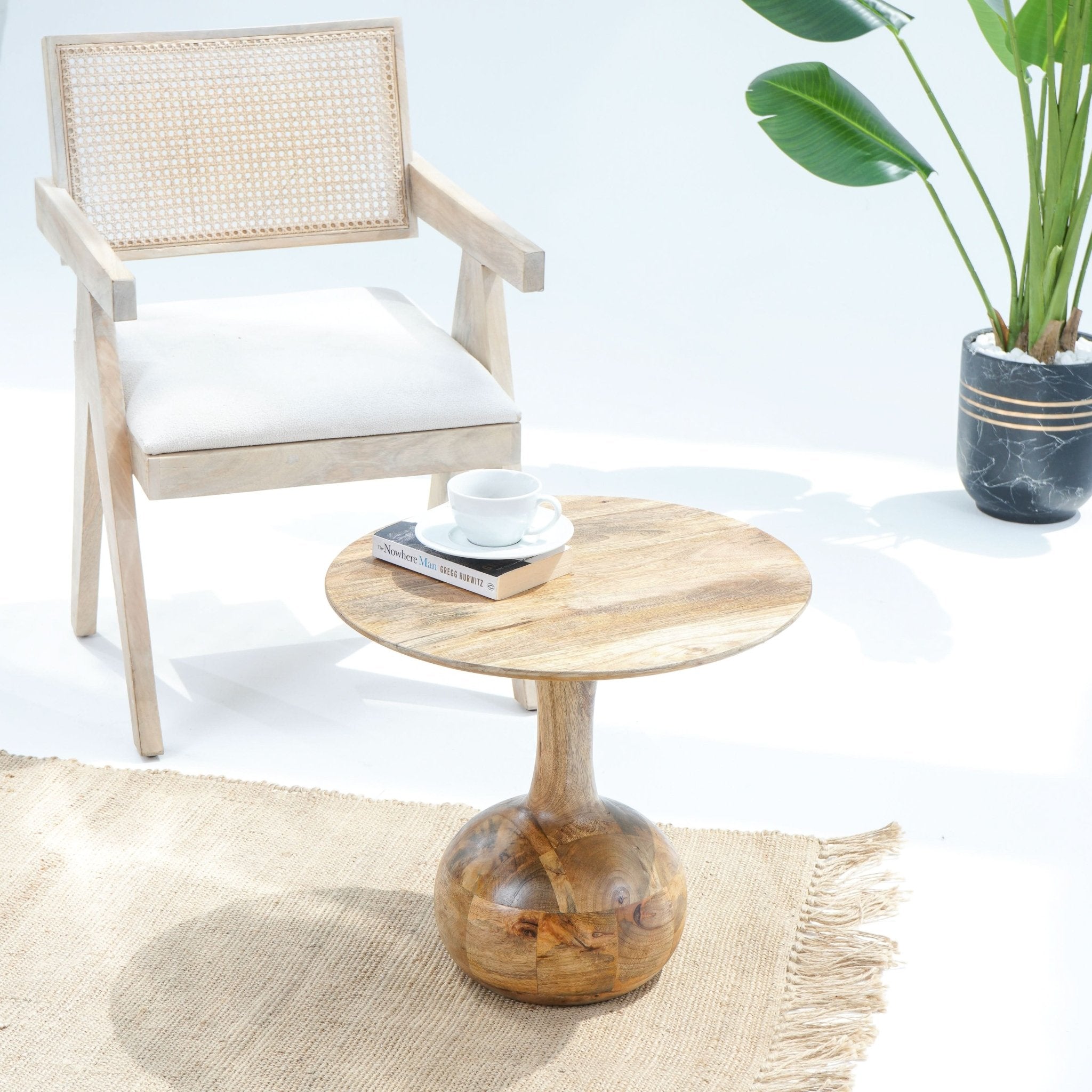 VOLARA ROUND SIDE TABLE - Art and craft furniture