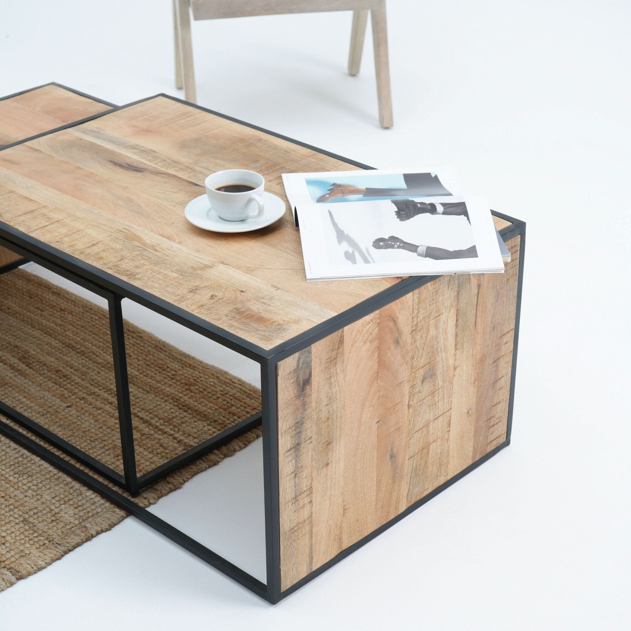 WOODEN IRON UNITY OAK COFFEE TABLE - Art and craft furniture