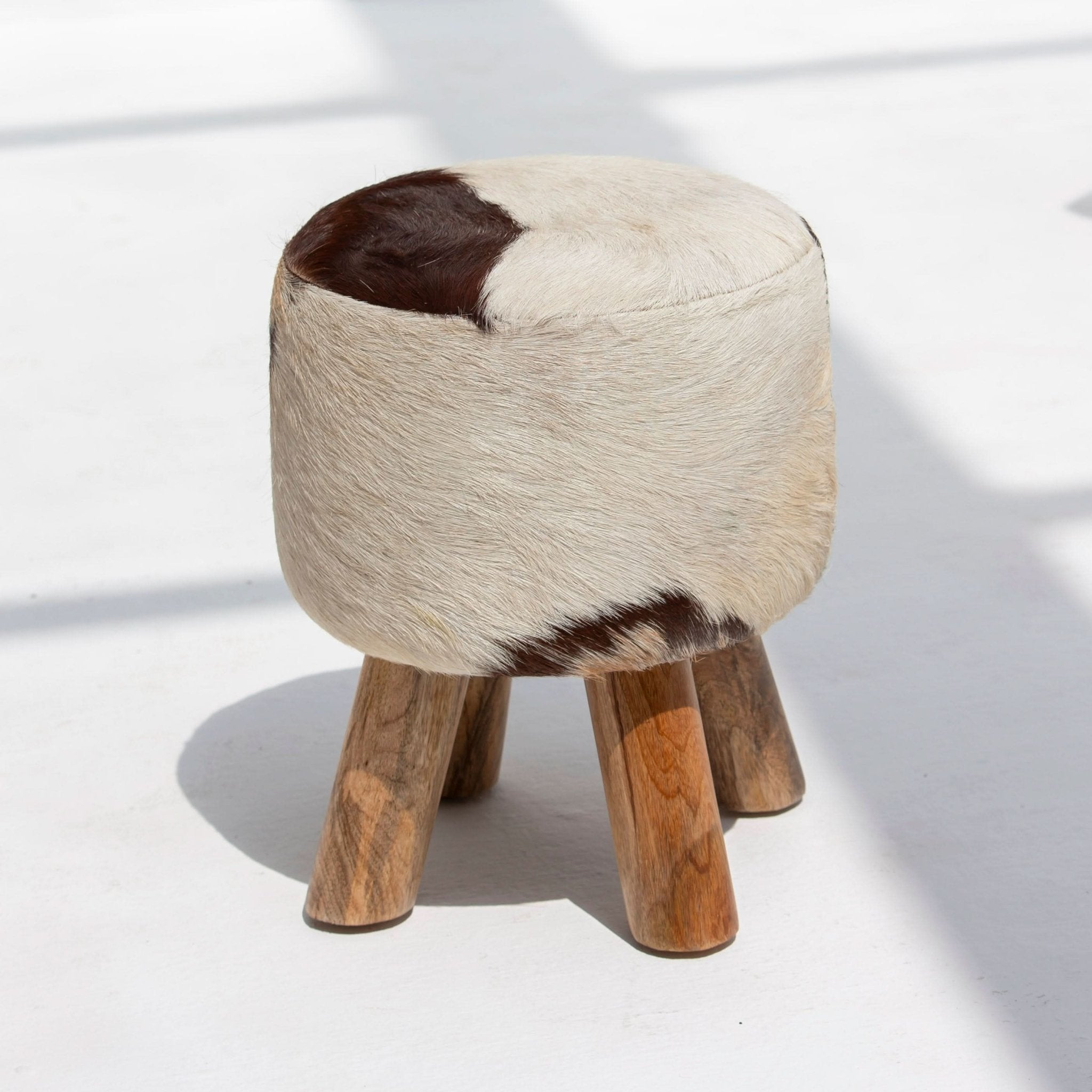 WOODEN LEATHER STOOL - Art and craft furniture