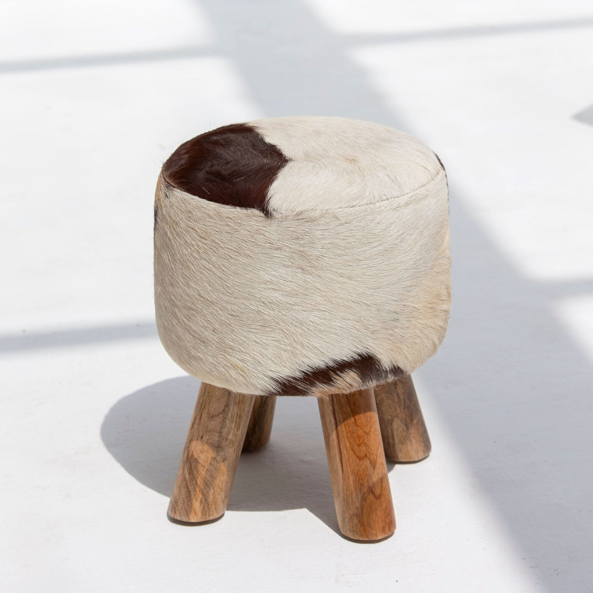 WOODEN LEATHER STOOL - Art and craft furniture