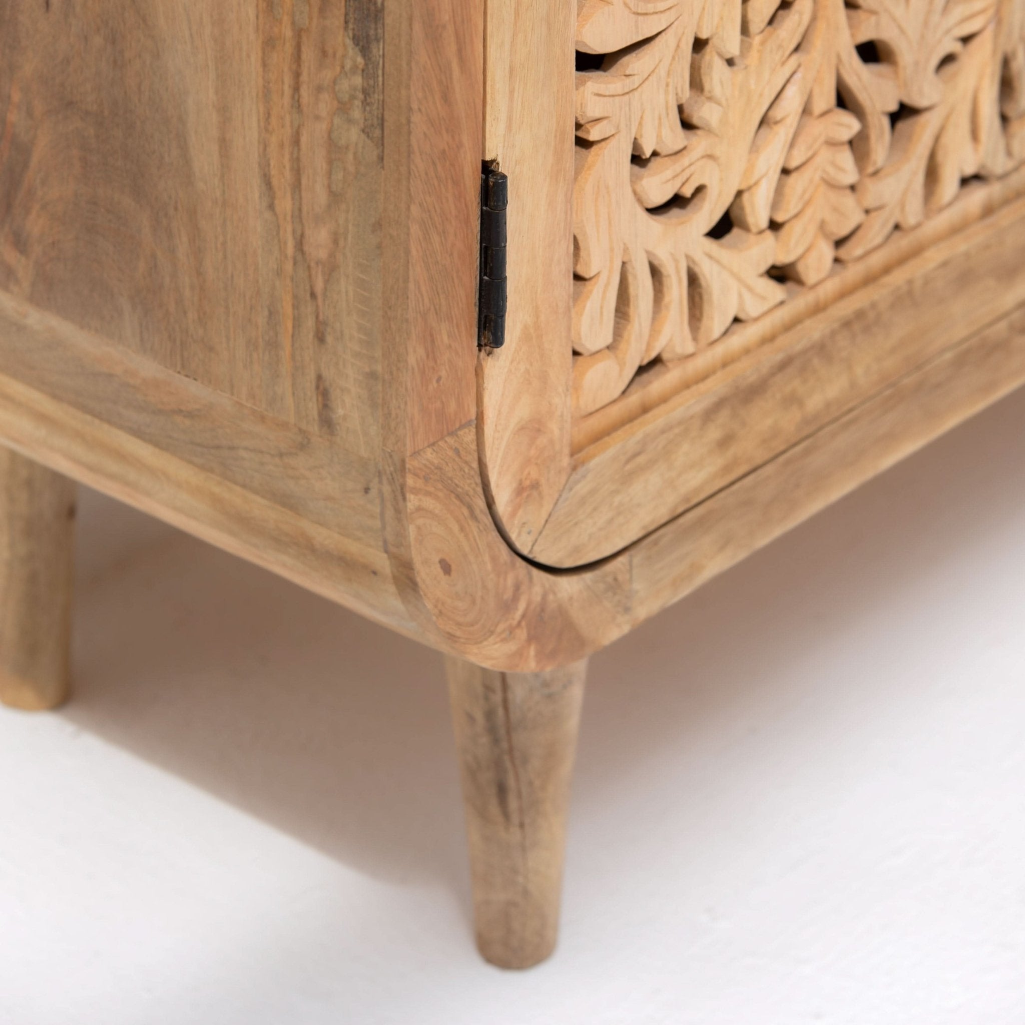 ZENVIA WOODEN CARWING FOUR DOOR SIDEBOARD - Art and craft furniture